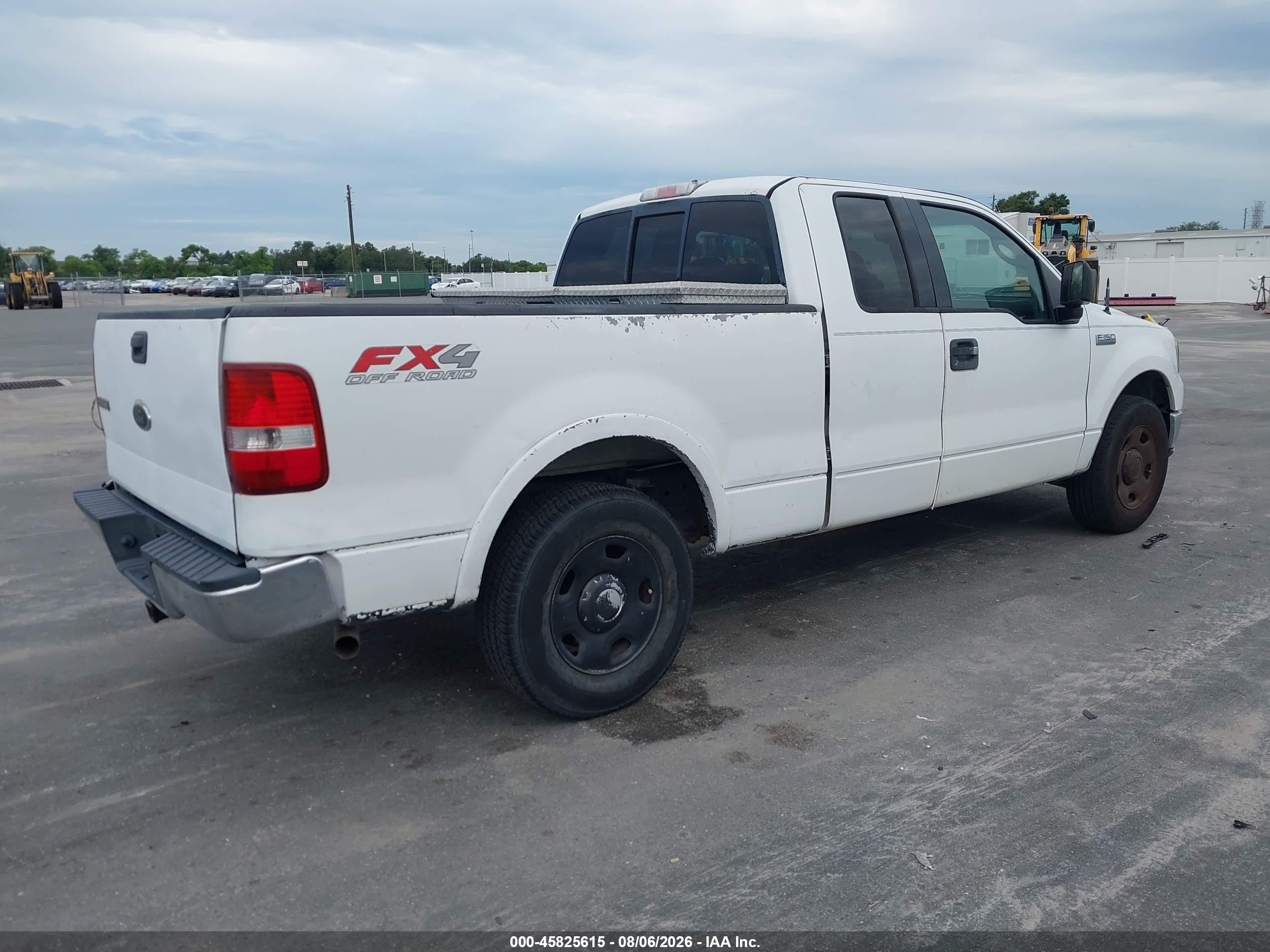 2004 Ford F-150 Stx/xl/xlt White vin: 1FTRX12WX4FA33620