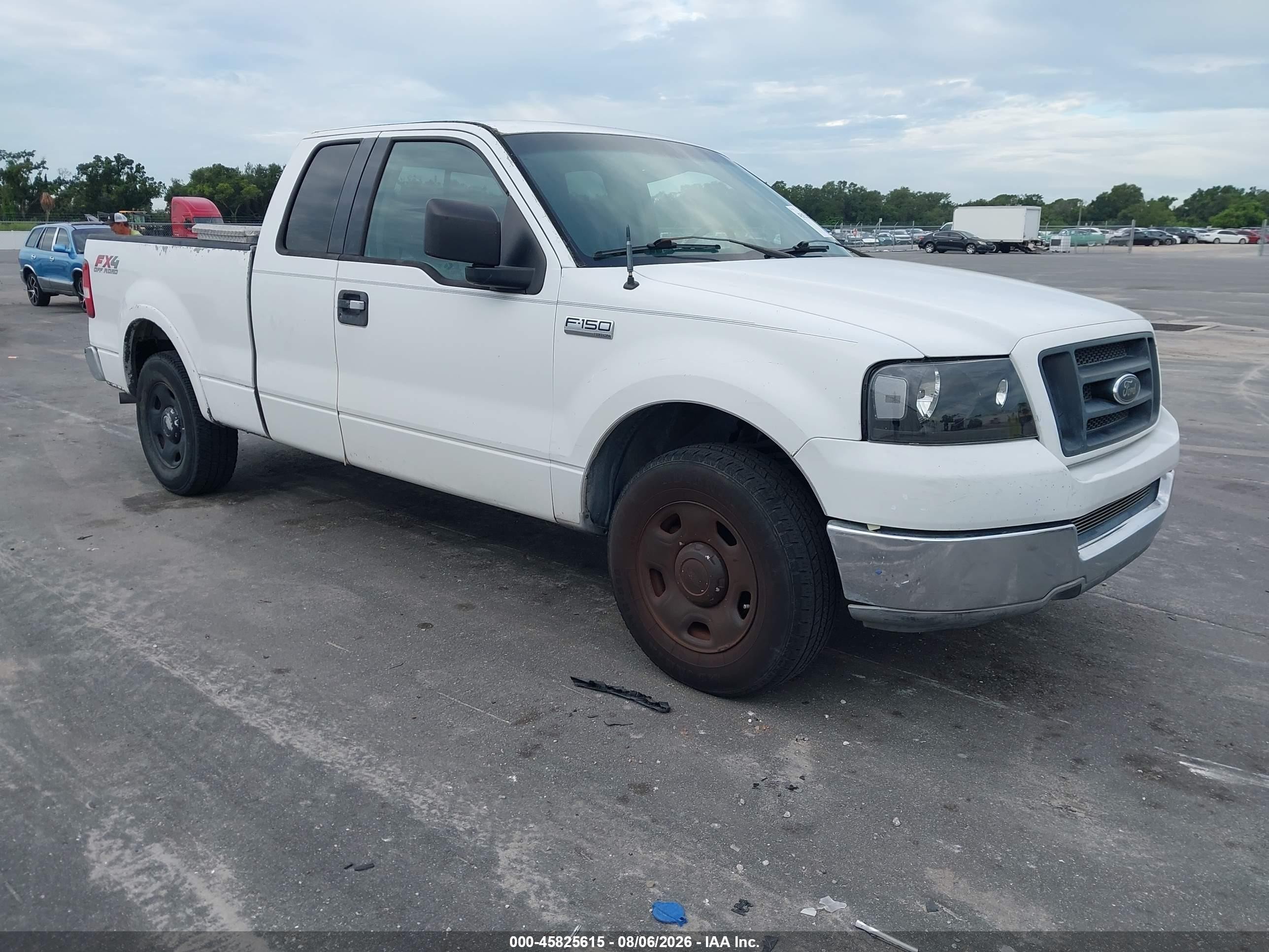 2004 Ford F-150 Stx/xl/xlt White vin: 1FTRX12WX4FA33620