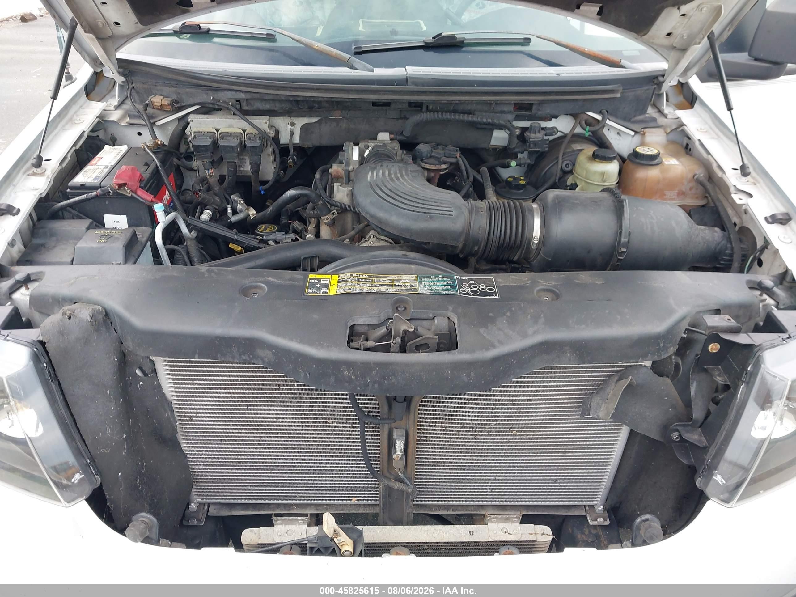 2004 Ford F-150 Stx/xl/xlt White vin: 1FTRX12WX4FA33620