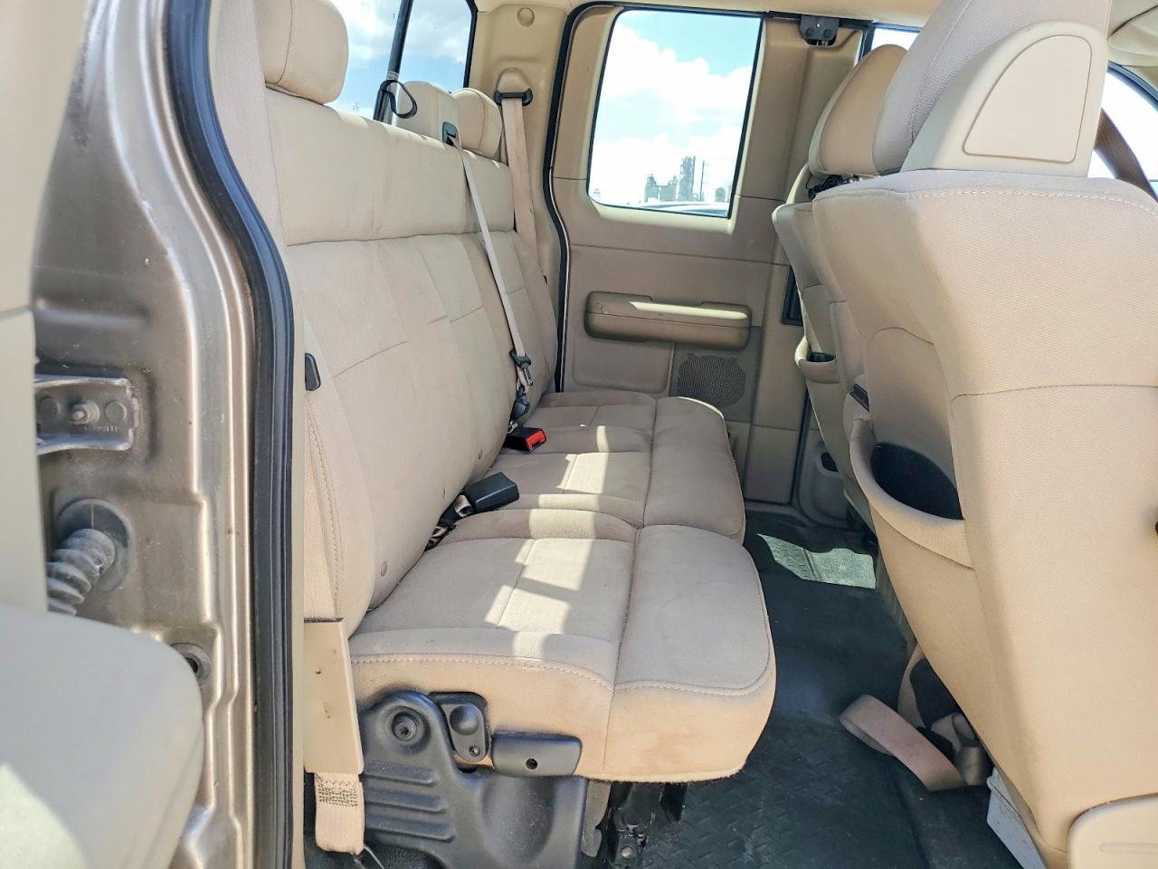 2004 Ford F150 Gold vin: 1FTRX12WX4NB11285
