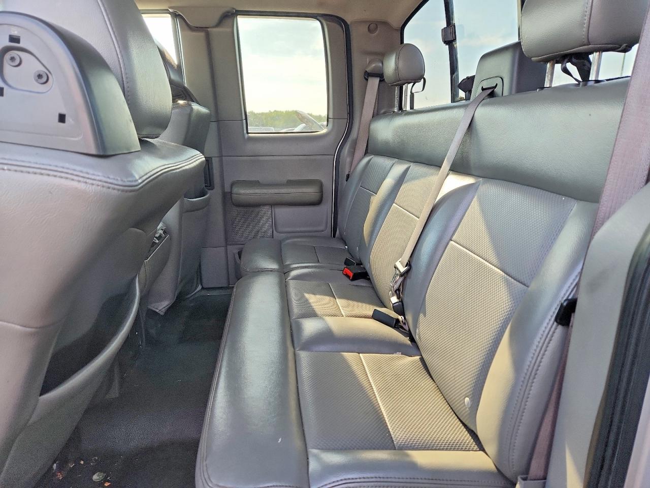 2004 Ford F150 Silver vin: 1FTRX12WX4NB97195