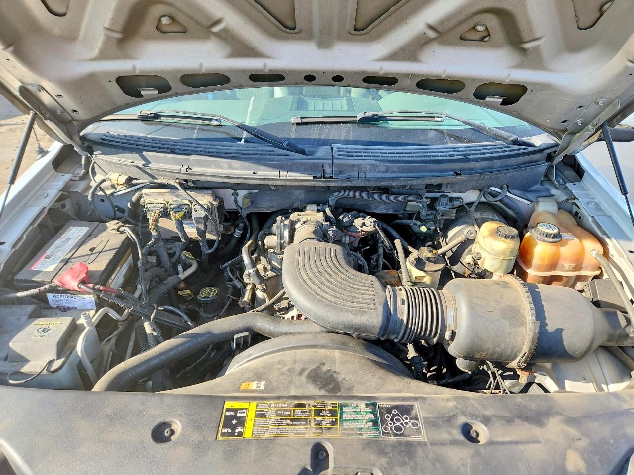 2004 Ford F150 Silver vin: 1FTRX12WX4NB97195