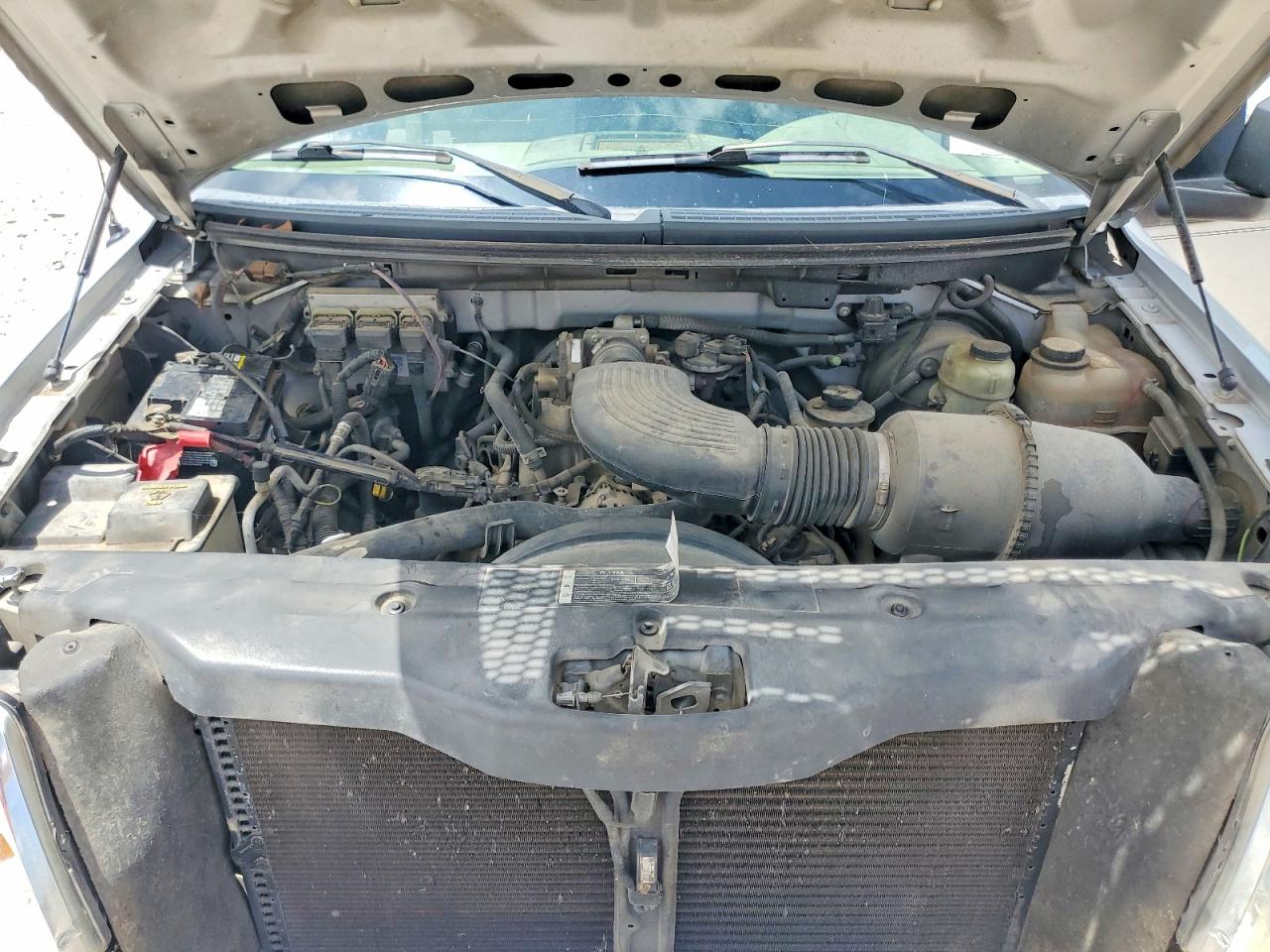 2005 Ford F150 Silver vin: 1FTRX12WX5NA68875