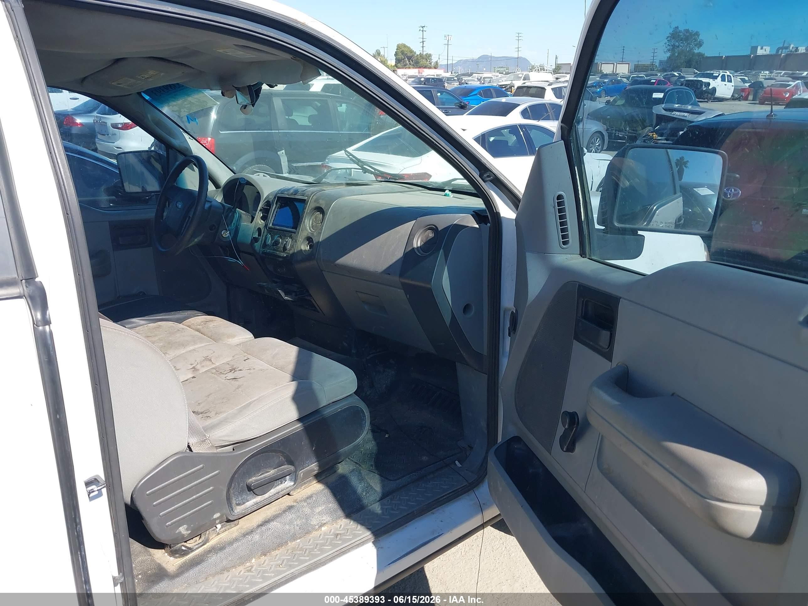 2007 Ford F-150 Stx/xl/xlt White vin: 1FTRX12WX7KC15183