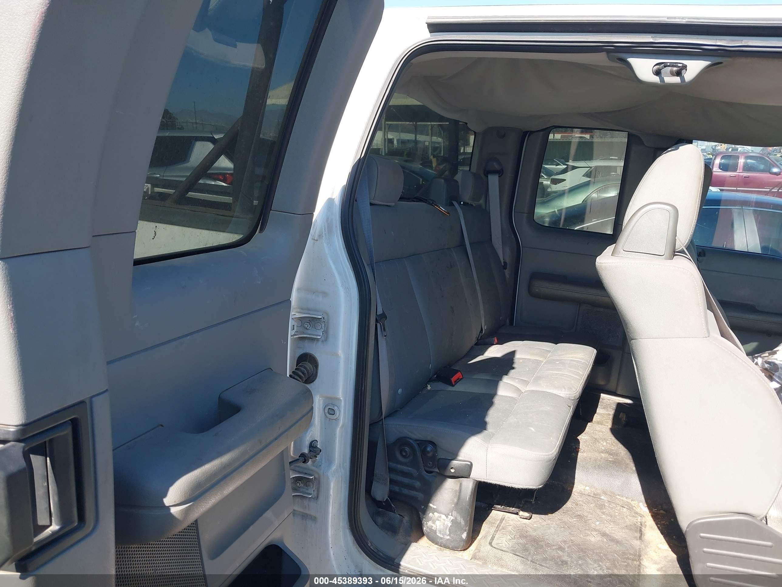 2007 Ford F-150 Stx/xl/xlt White vin: 1FTRX12WX7KC15183