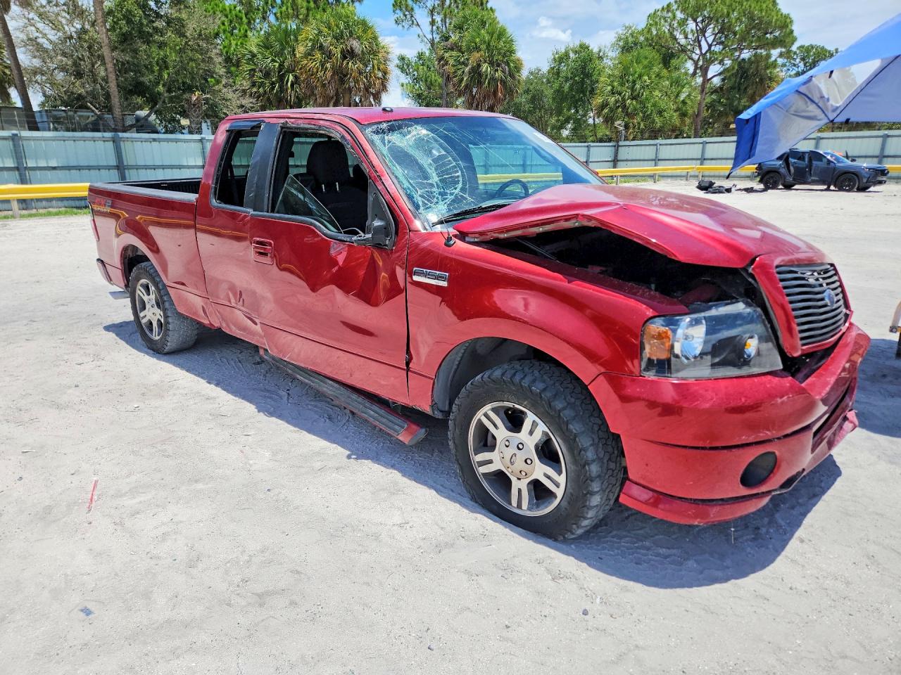 2007 Ford F150 Red vin: 1FTRX12WX7KD37655