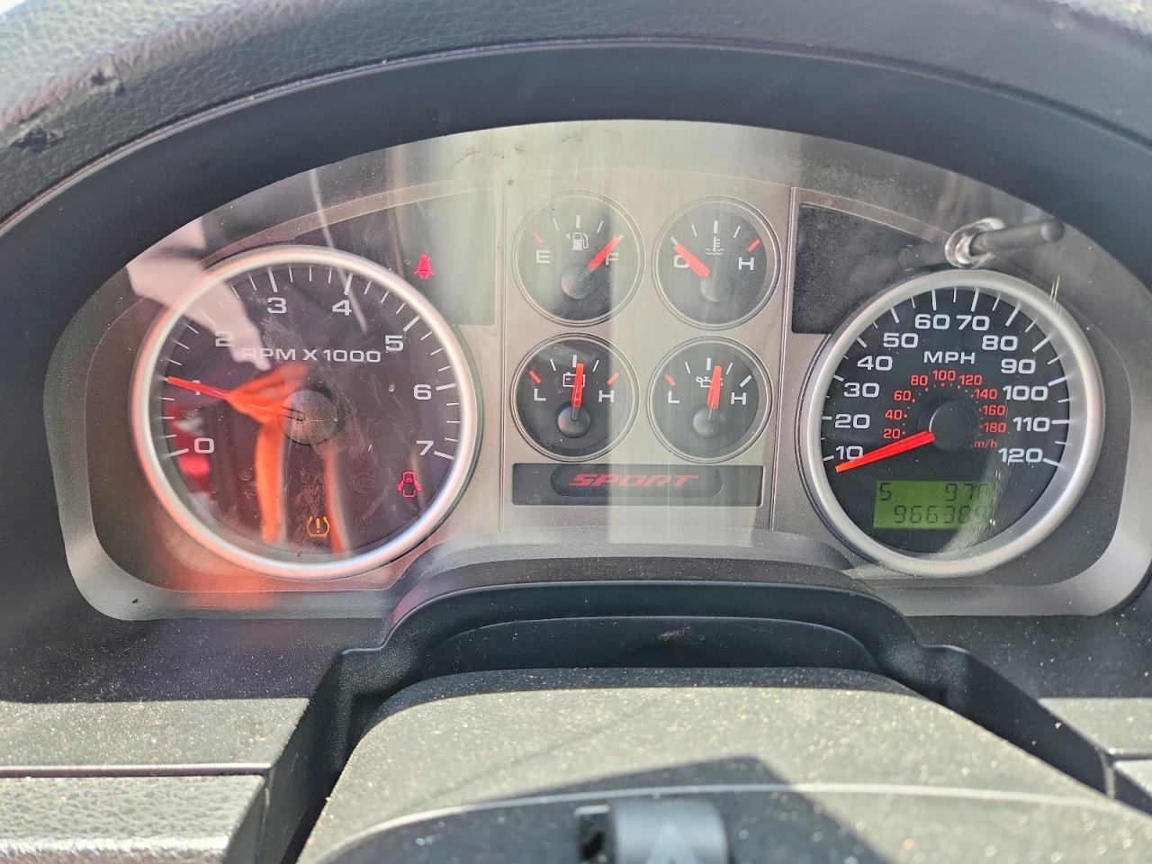 2007 Ford F150 Red vin: 1FTRX12WX7KD37655