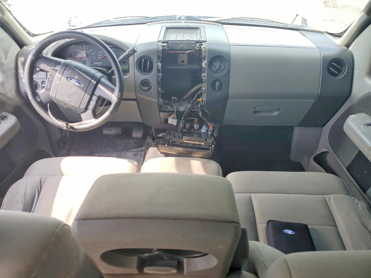 2007 Ford F150 White vin: 1FTRX12WX7NA86361