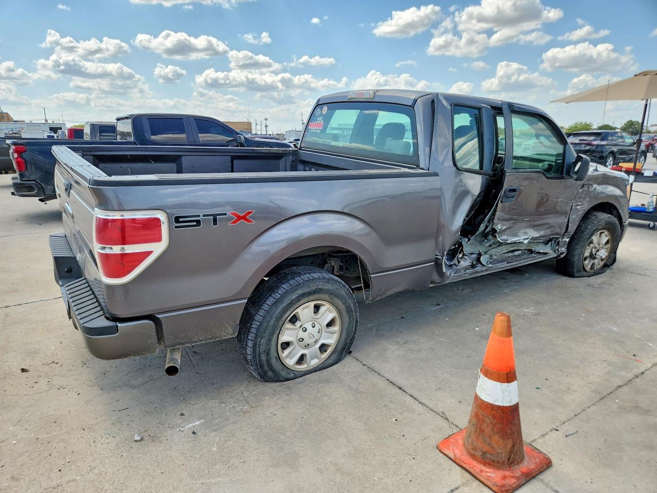 2009 Ford F150 Super Cab Gray vin: 1FTRX12WX9KB82656