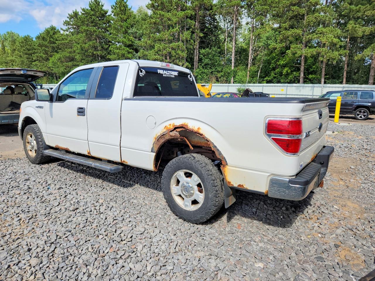 2009 Ford F150 Super Cab White vin: 1FTRX14879FA51367
