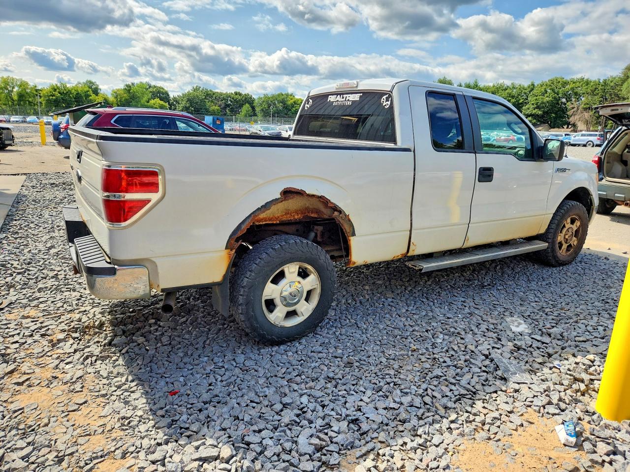 2009 Ford F150 Super Cab White vin: 1FTRX14879FA51367