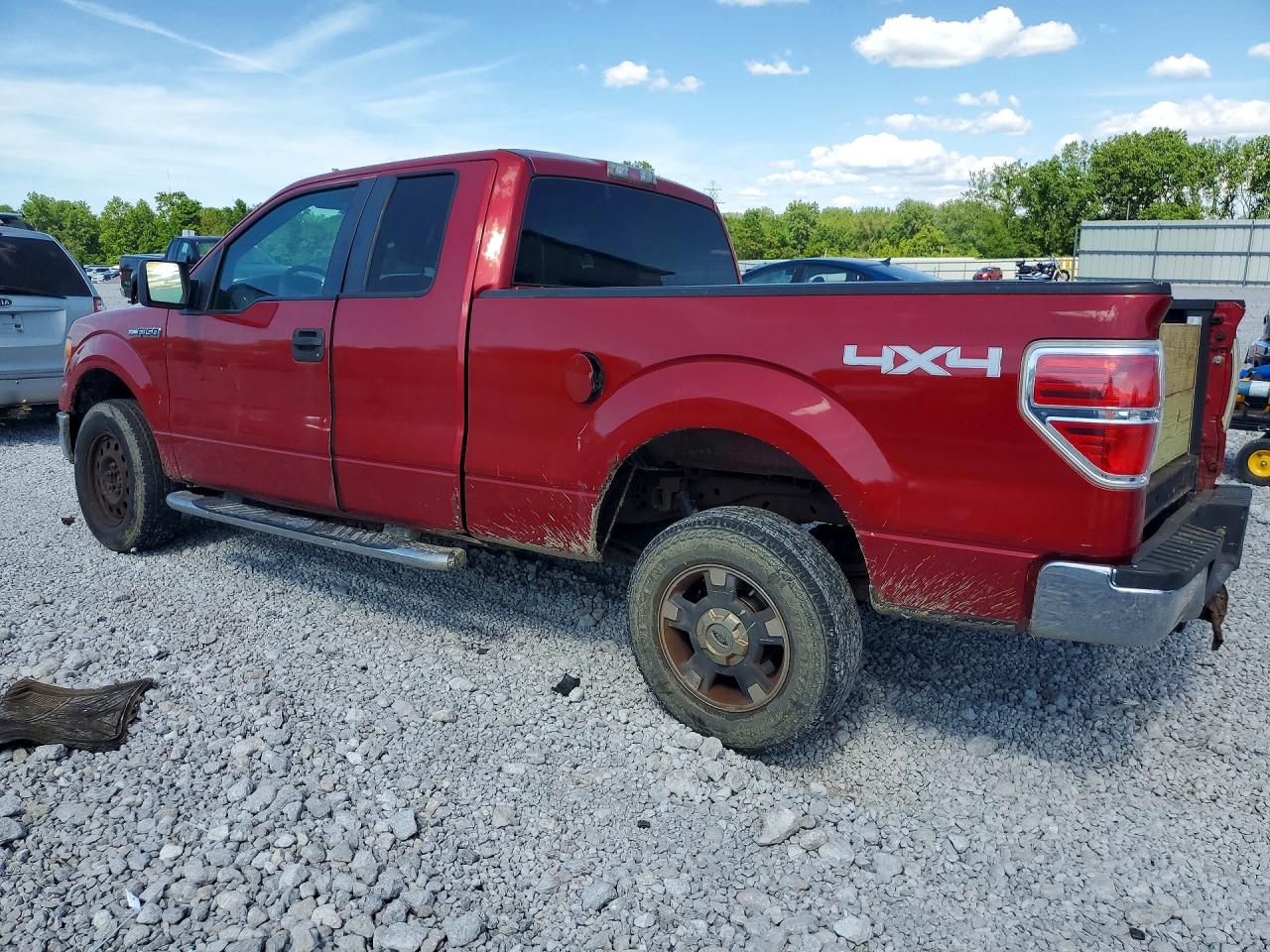 2009 Ford F150 Super Cab Red vin: 1FTRX14879FA61588