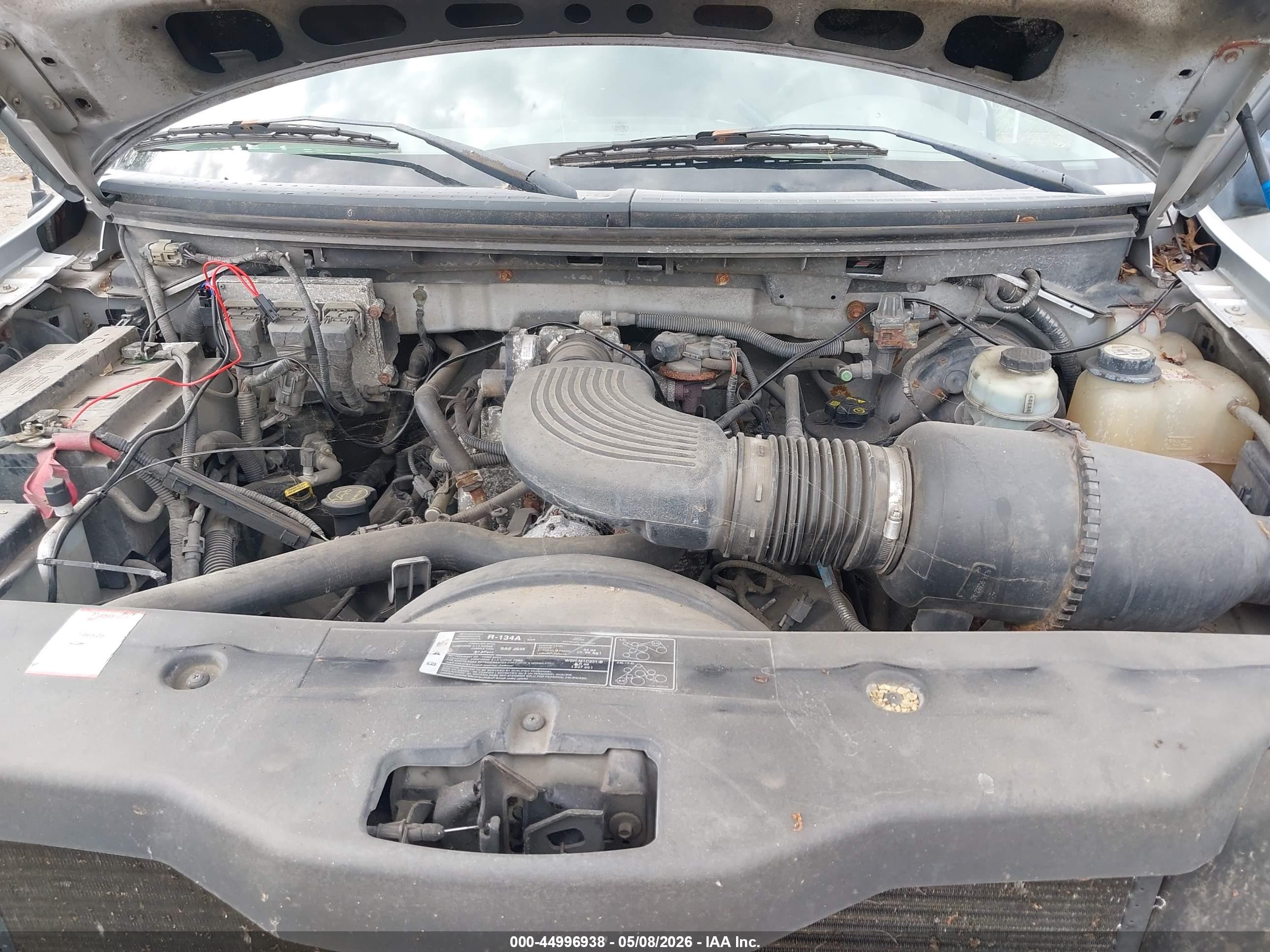 2005 Ford F-150 Stx/xl/xlt Серебряный vin: 1FTRX14W05NA04390