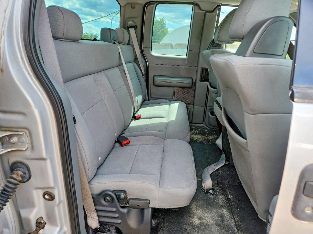 2005 Ford F150 Gray vin: 1FTRX14W15NB96371