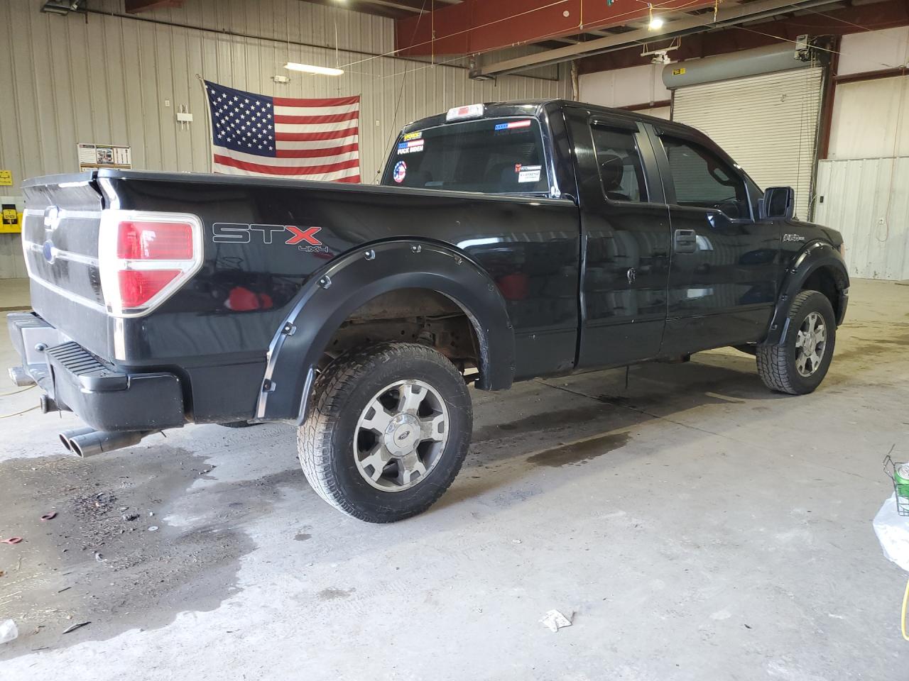 2009 Ford F150 Super Cab Black vin: 1FTRX14W19KC75935 Damage: Right Rear Door, Multiple Scratches Heavy, 3