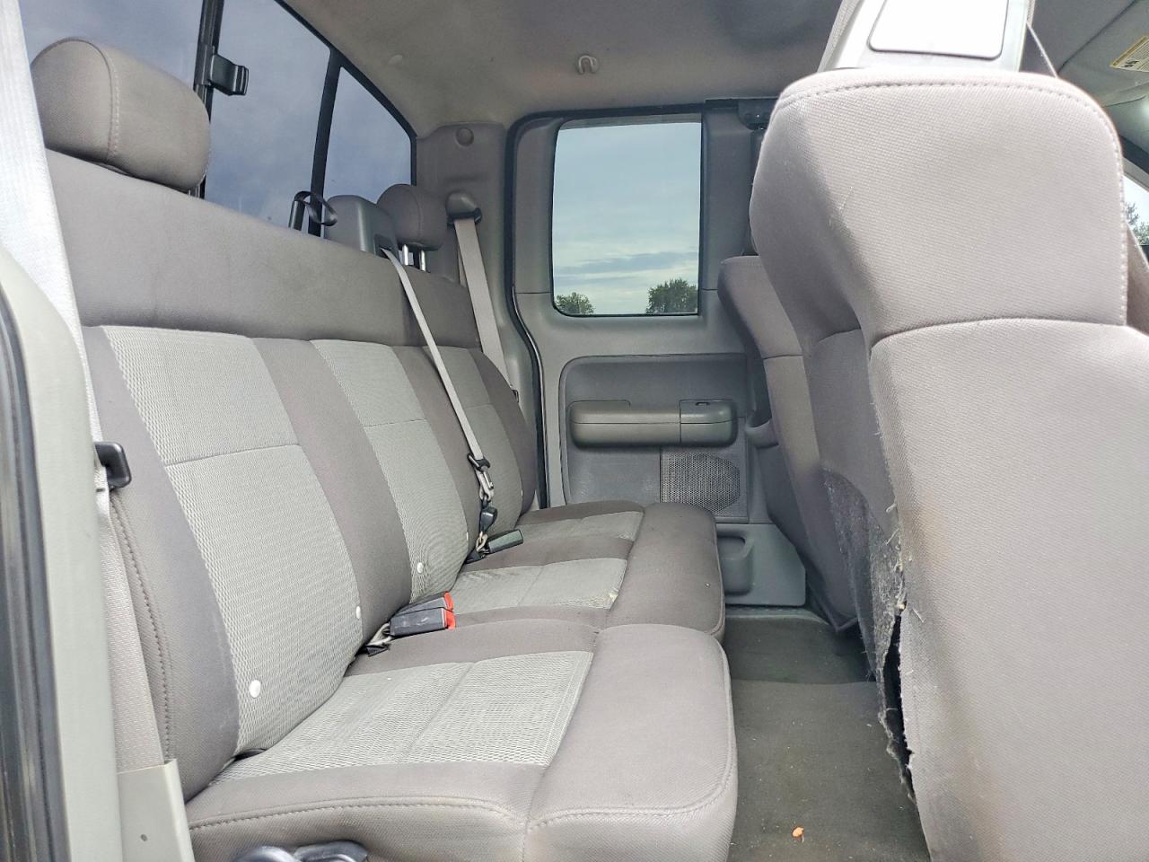 2004 Ford F150 Gray vin: 1FTRX14W34NB24859