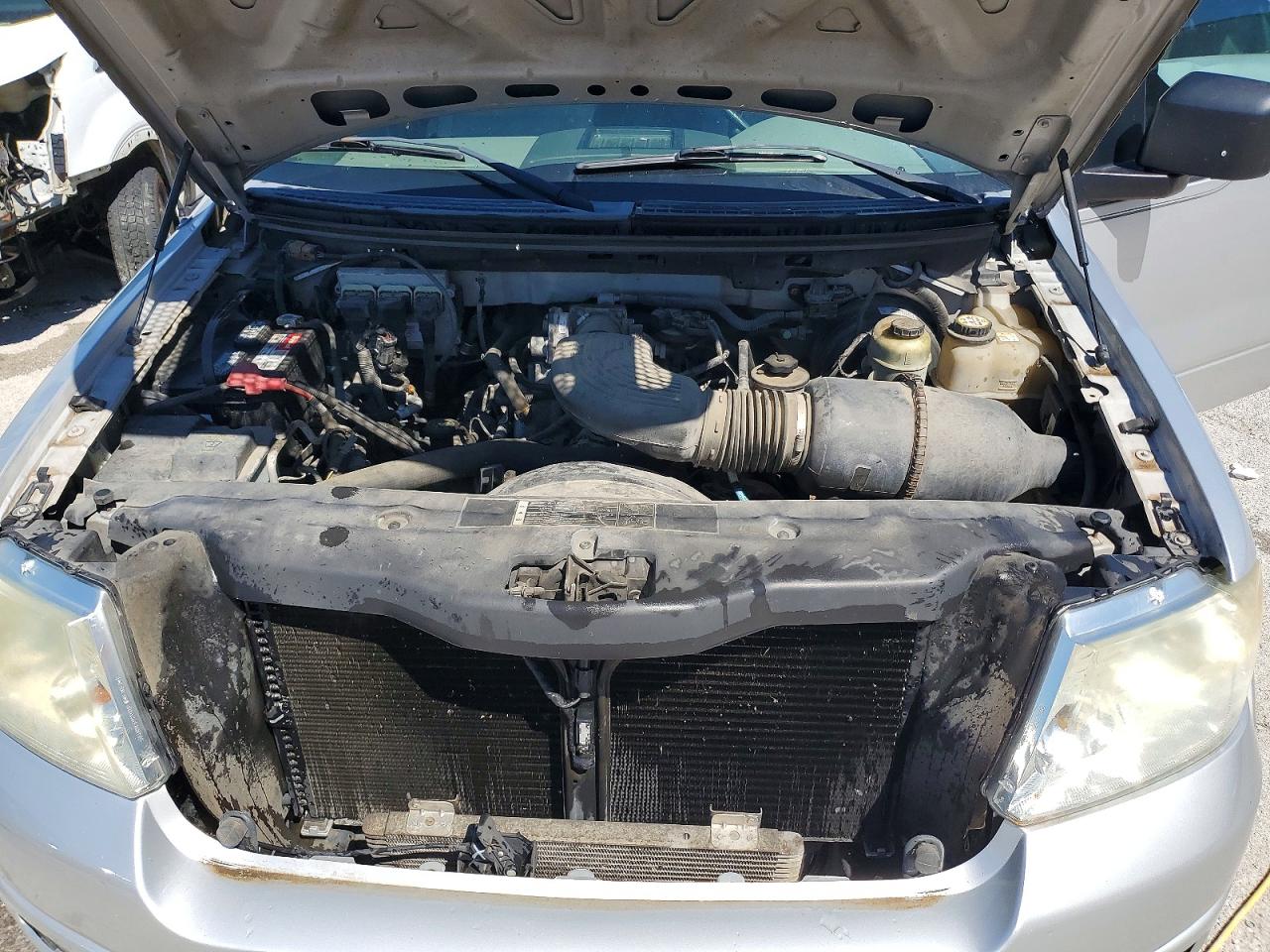 2005 Ford F150 Silver vin: 1FTRX14W45FB29757