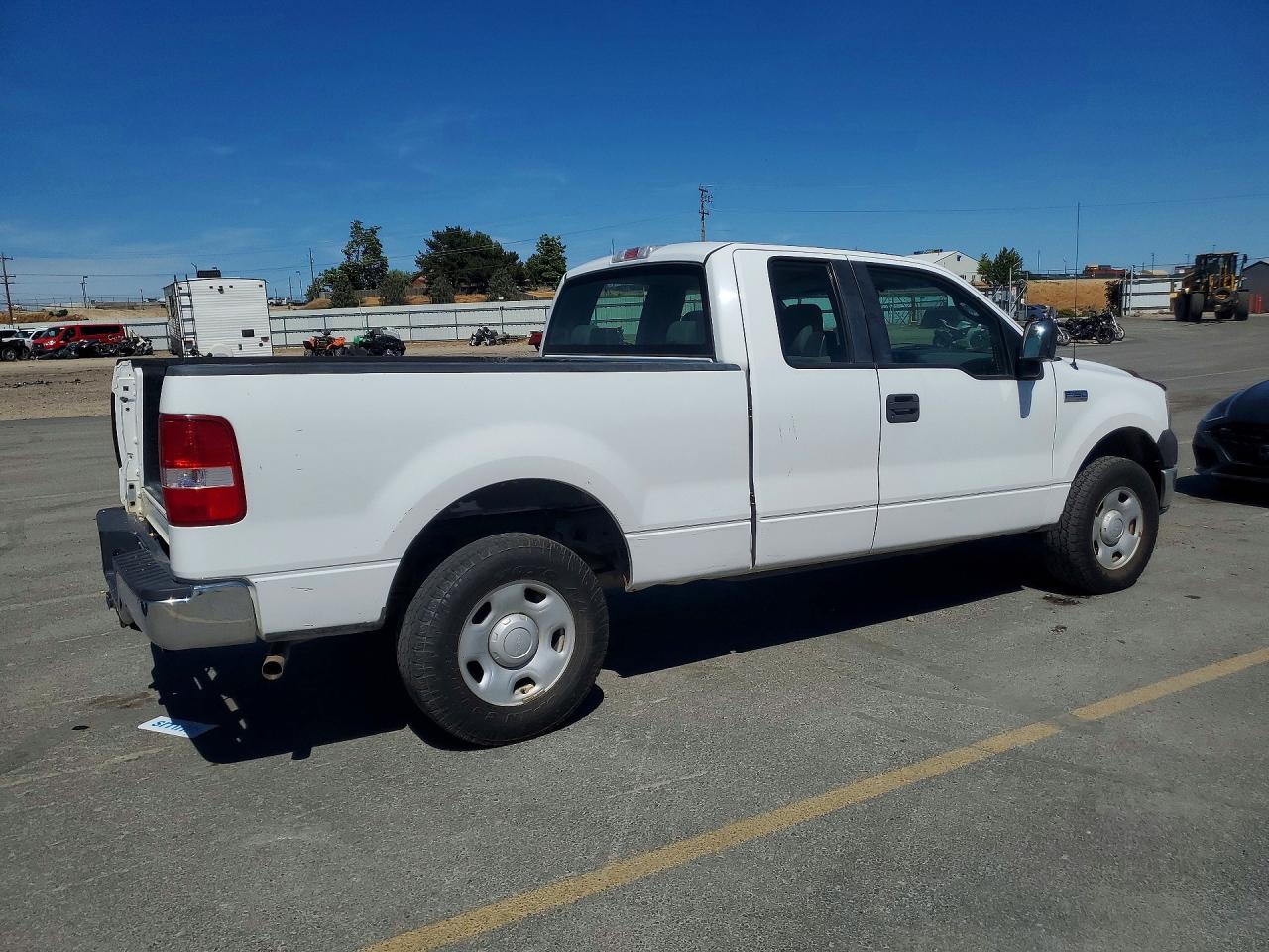 2007 Ford F150 White vin: 1FTRX14W47KD51905