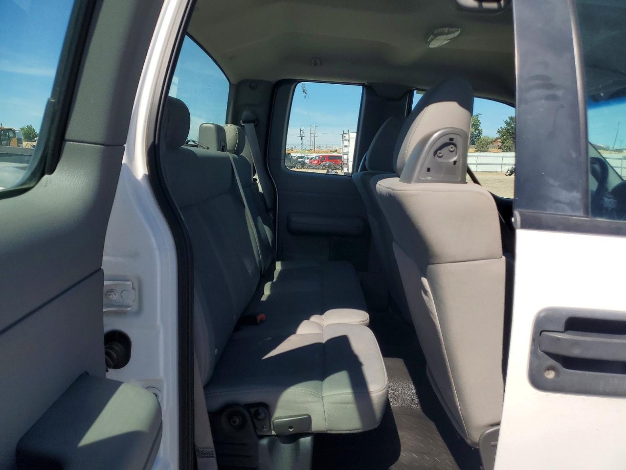 2007 Ford F150 White vin: 1FTRX14W47KD51905