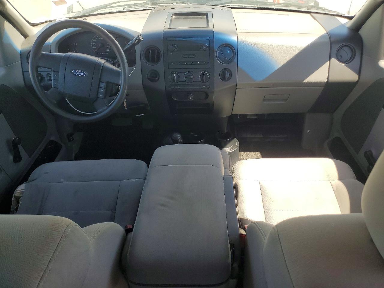 2007 Ford F150 White vin: 1FTRX14W47KD51905