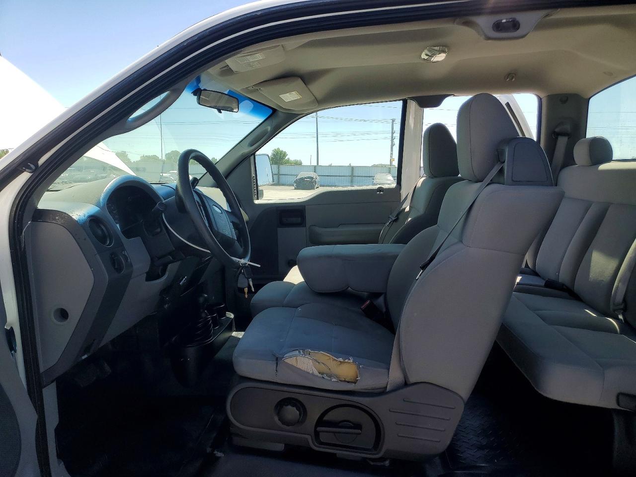 2007 Ford F150 White vin: 1FTRX14W47KD51905