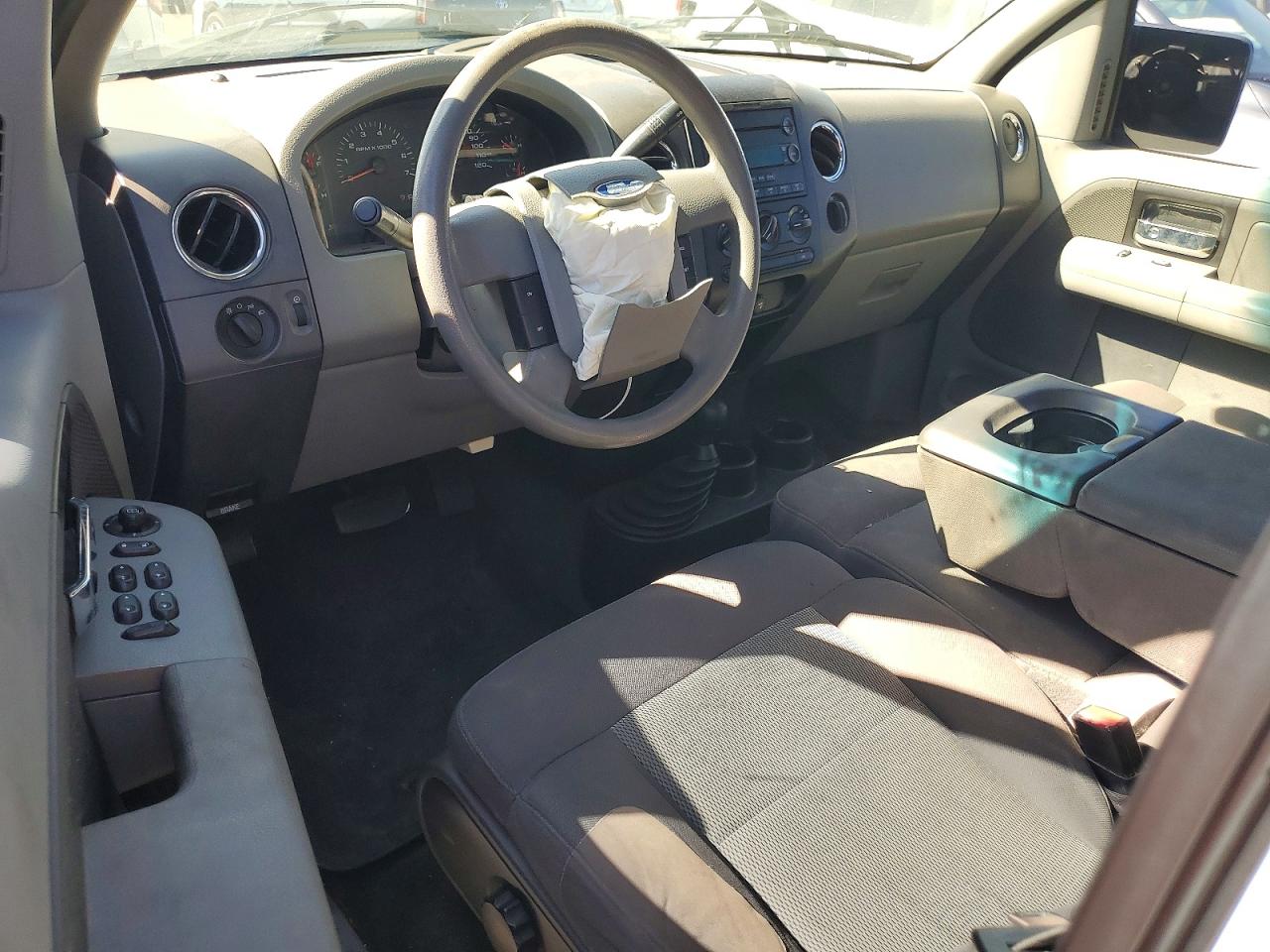 2006 Ford F150 Белый vin: 1FTRX14W56NA81211
