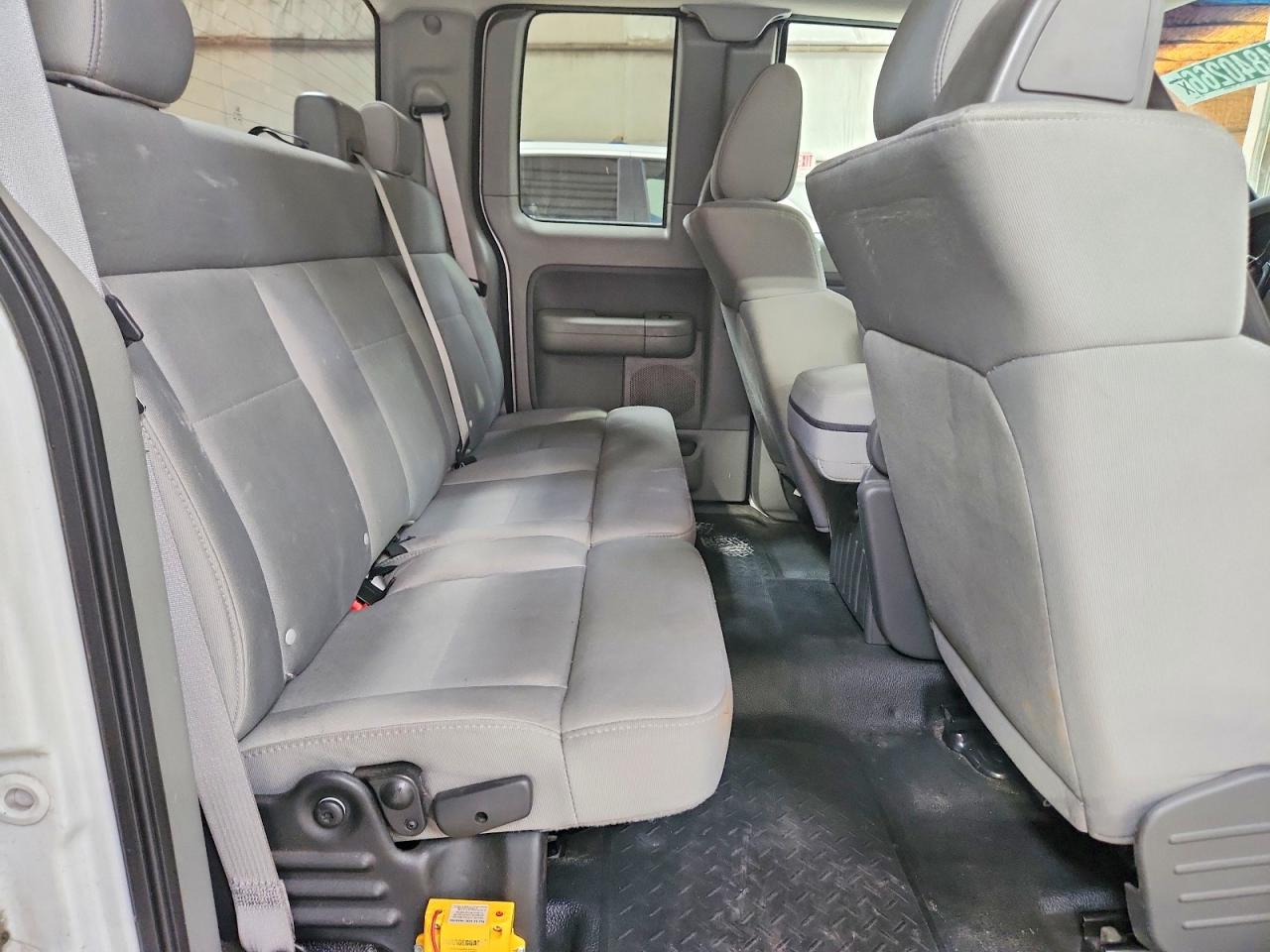 2008 Ford F150 White vin: 1FTRX14W68KC89294