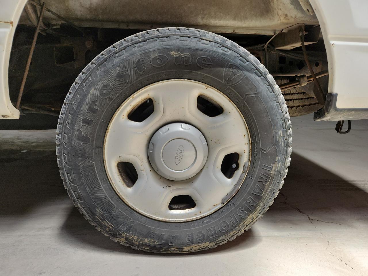 2008 Ford F150 White vin: 1FTRX14W68KC89294 Damage: Left Rear Wheel, Curb Rash, > 12 Inches