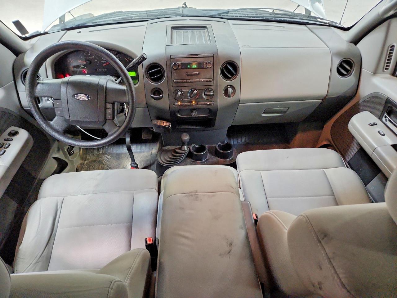 2008 Ford F150 White vin: 1FTRX14W68KC89294