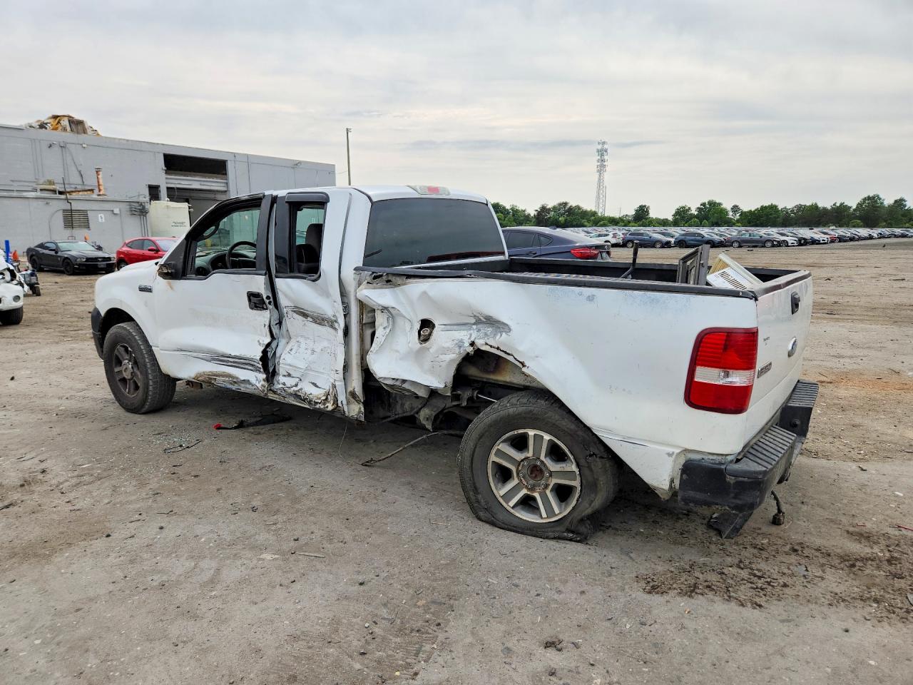 2008 Ford F150 White vin: 1FTRX14W68KD28255