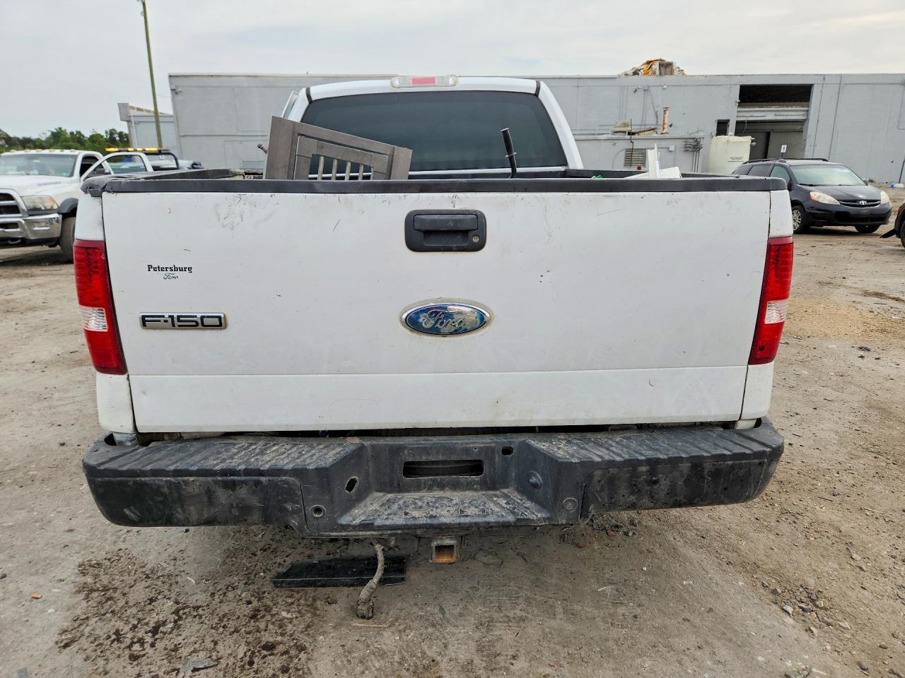 2008 Ford F150 White vin: 1FTRX14W68KD28255