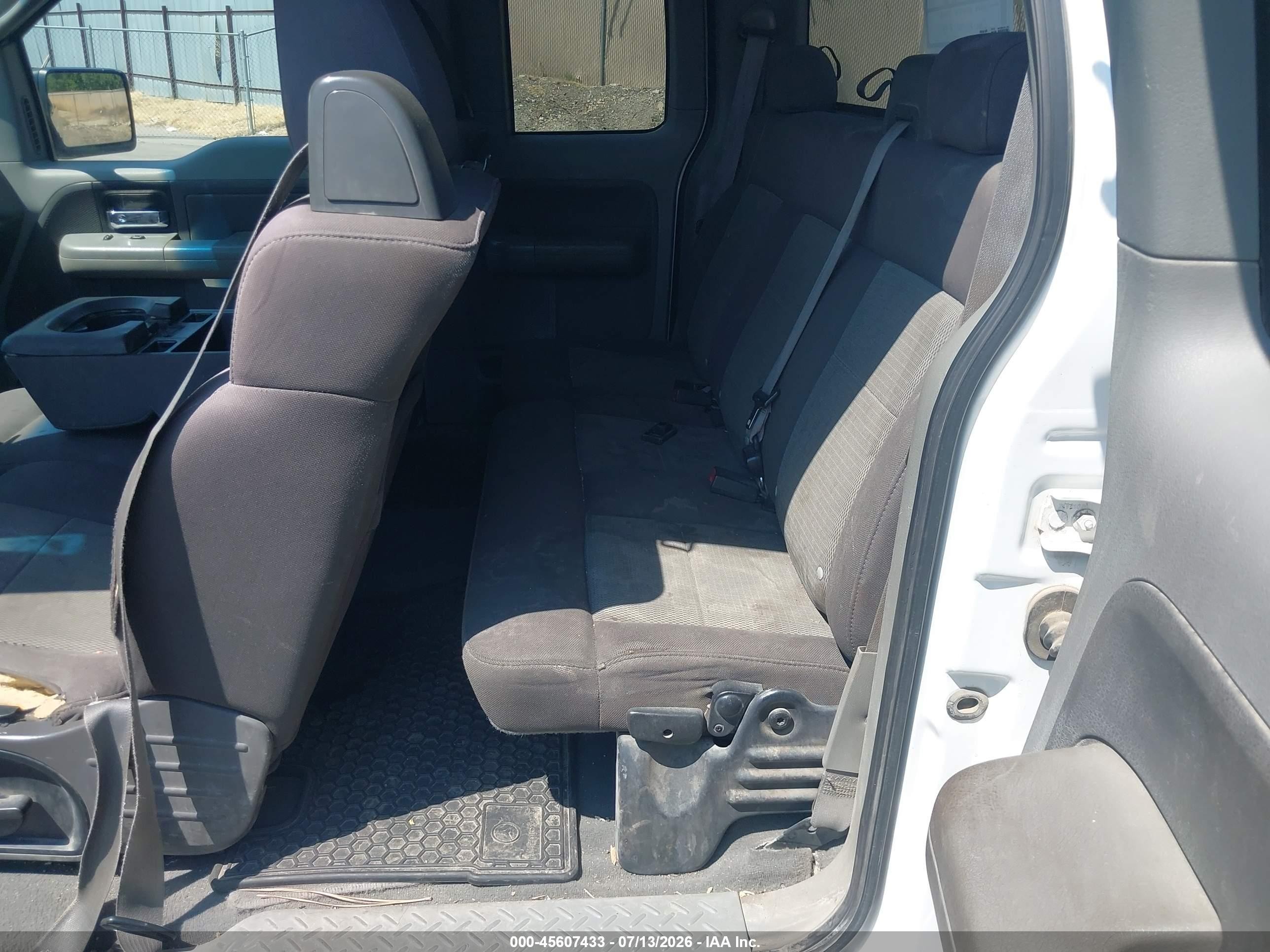 2004 Ford F-150 Stx/xl/xlt Белый vin: 1FTRX14W74NB24119