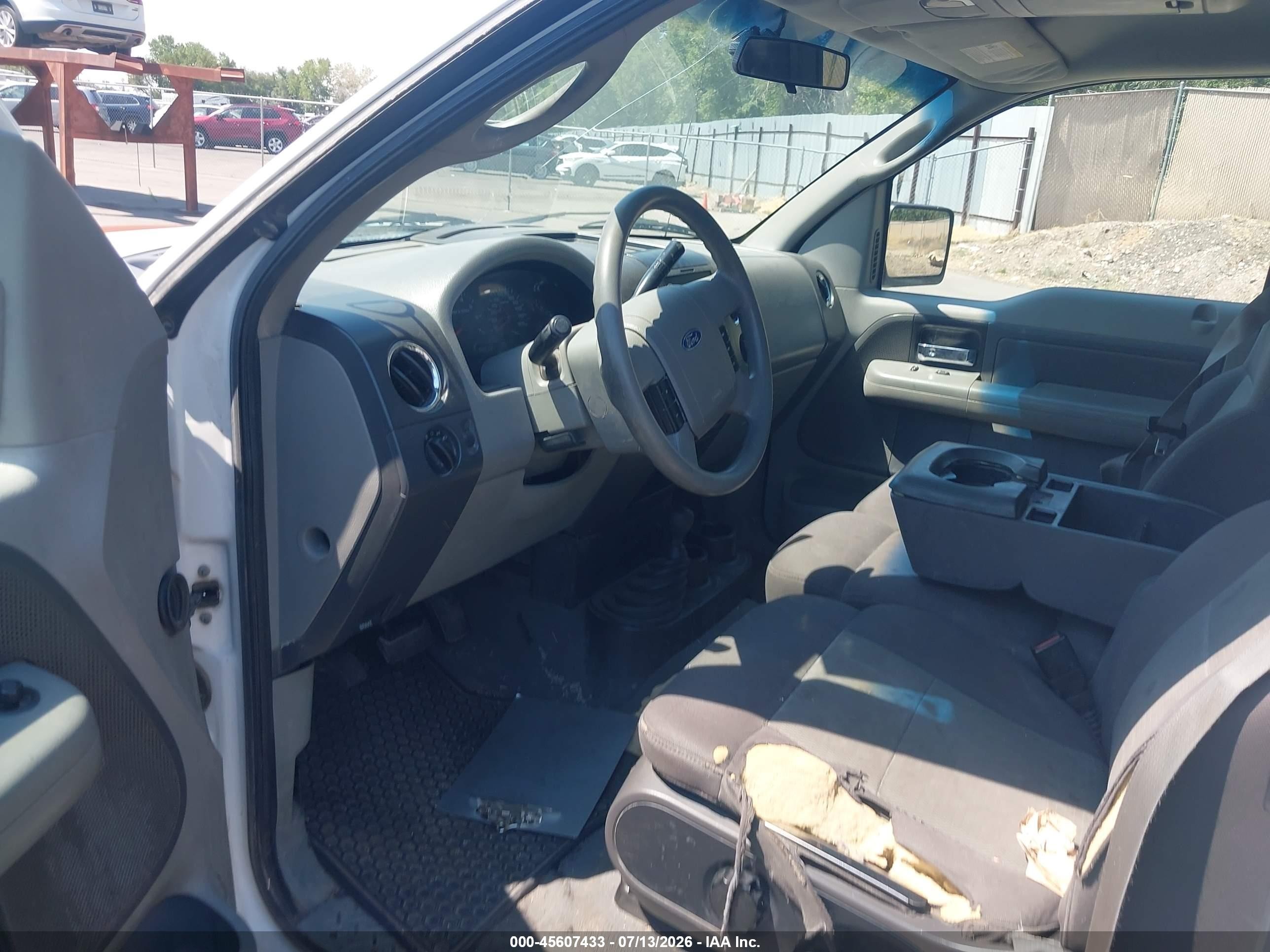 2004 Ford F-150 Stx/xl/xlt Белый vin: 1FTRX14W74NB24119