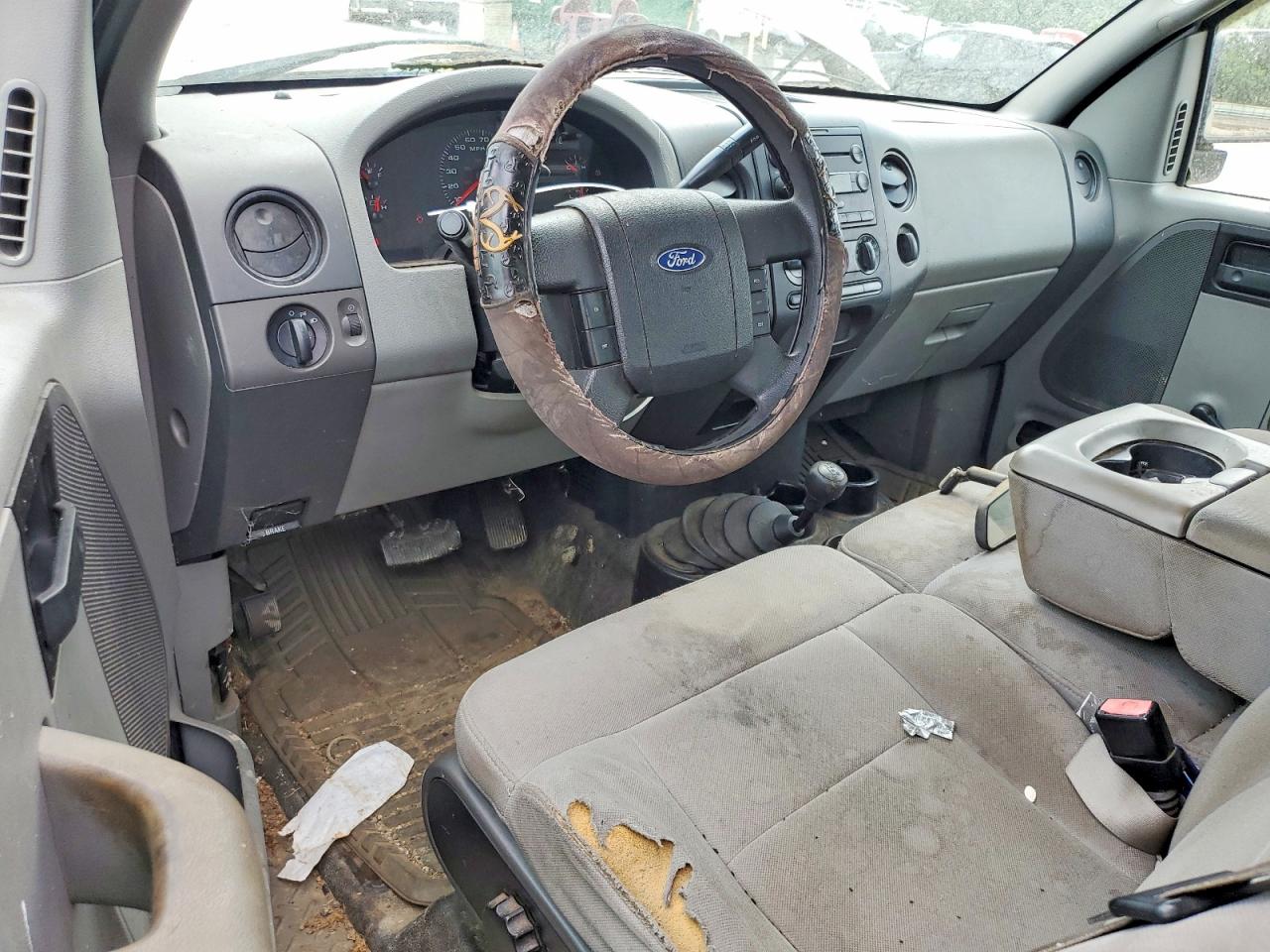 2005 Ford F150 Silver vin: 1FTRX14W75KC36860