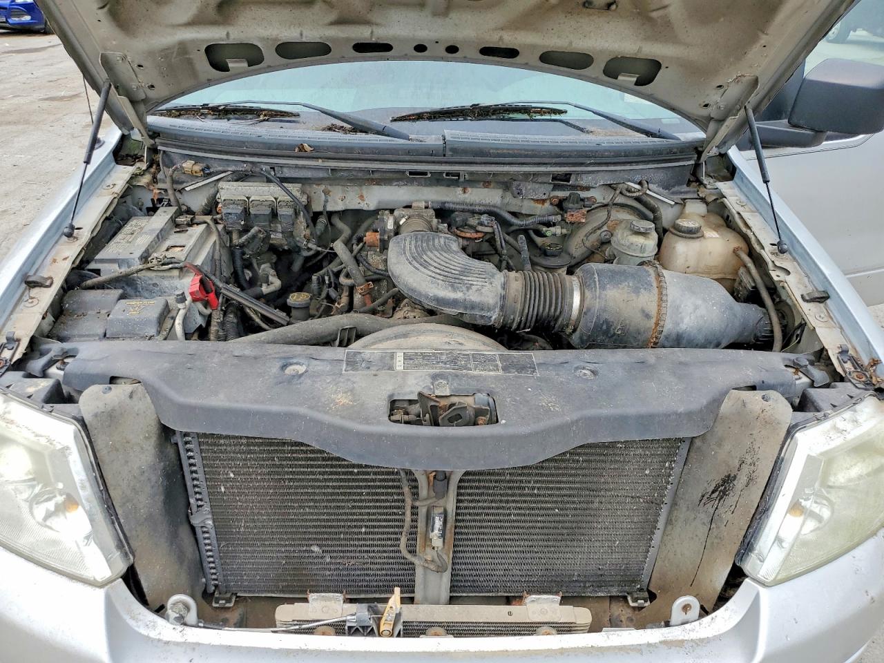 2005 Ford F150 Silver vin: 1FTRX14W75KC36860