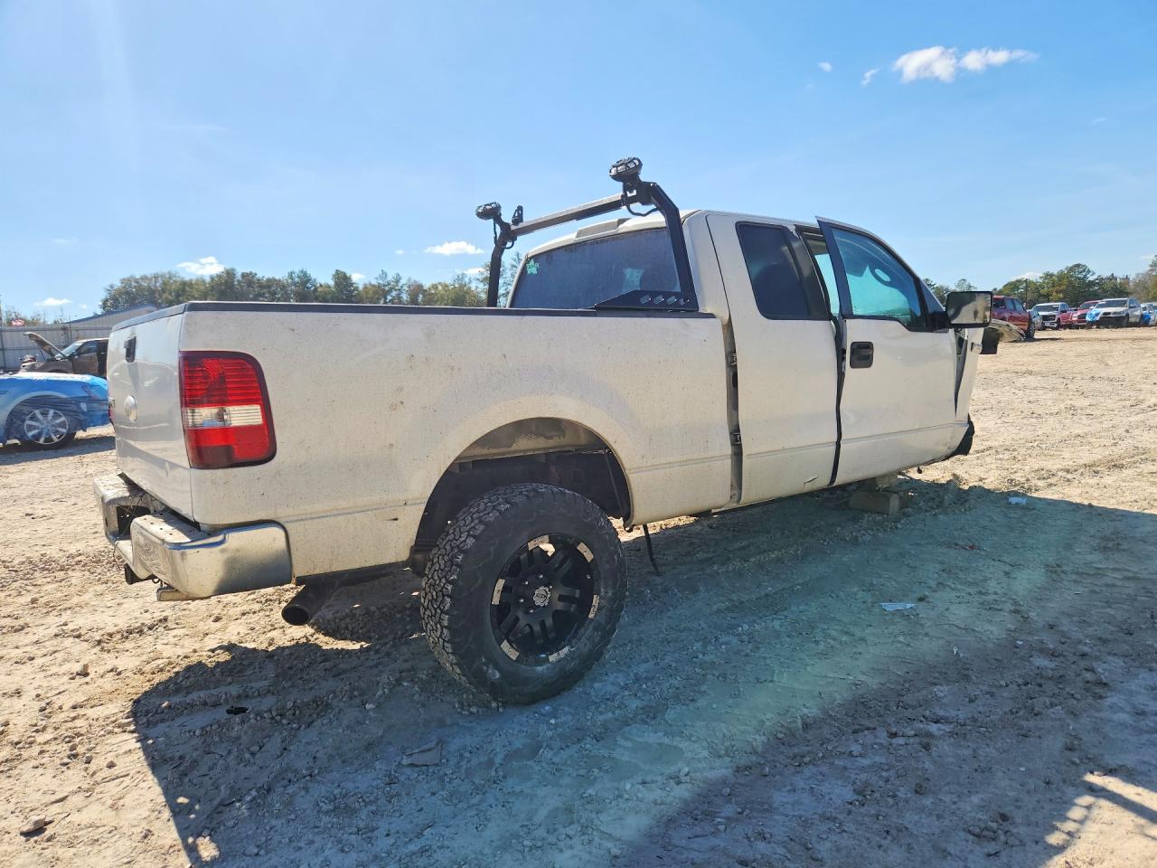 2007 Ford F150 White vin: 1FTRX14W77KC18099