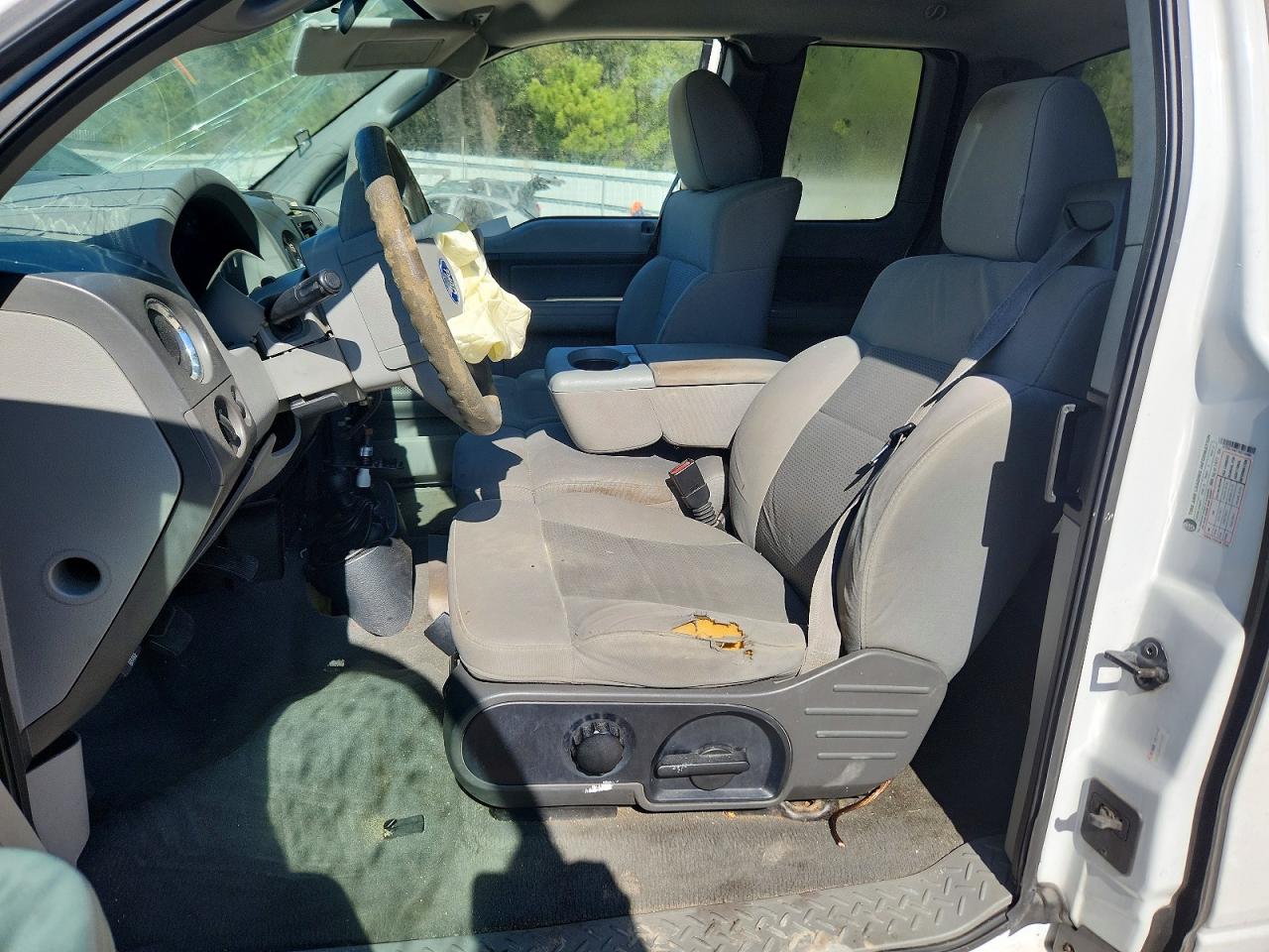 2007 Ford F150 White vin: 1FTRX14W77KC18099