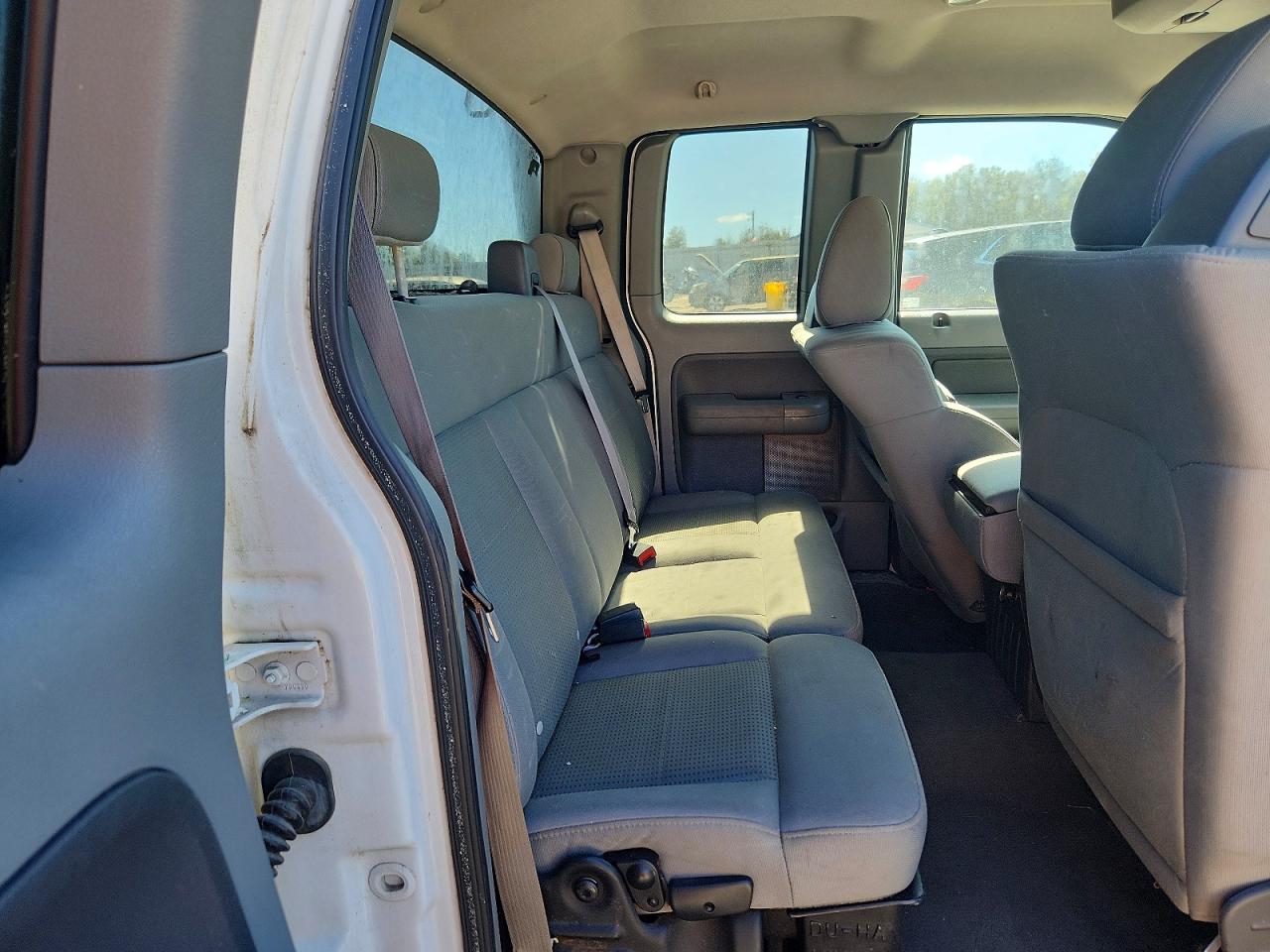 2007 Ford F150 White vin: 1FTRX14W77KC18099