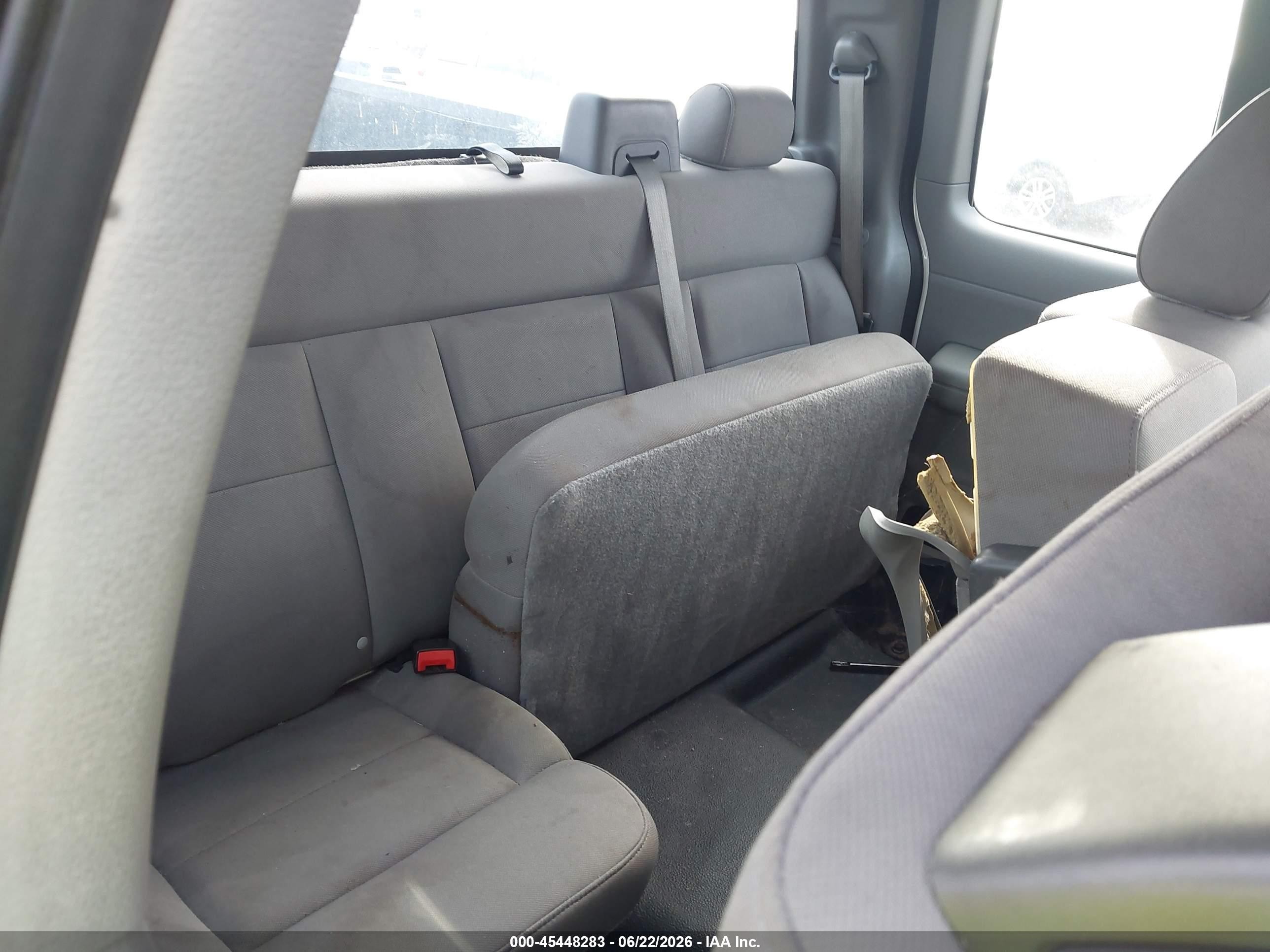 2005 Ford F-150 Stx/xl/xlt White vin: 1FTRX14W85FB19796