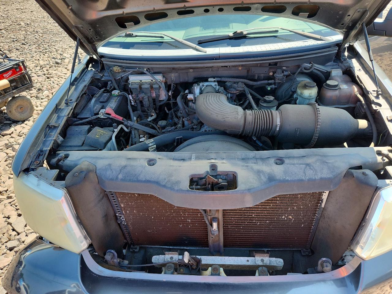 2005 Ford F150 Gray vin: 1FTRX14W85NA75272