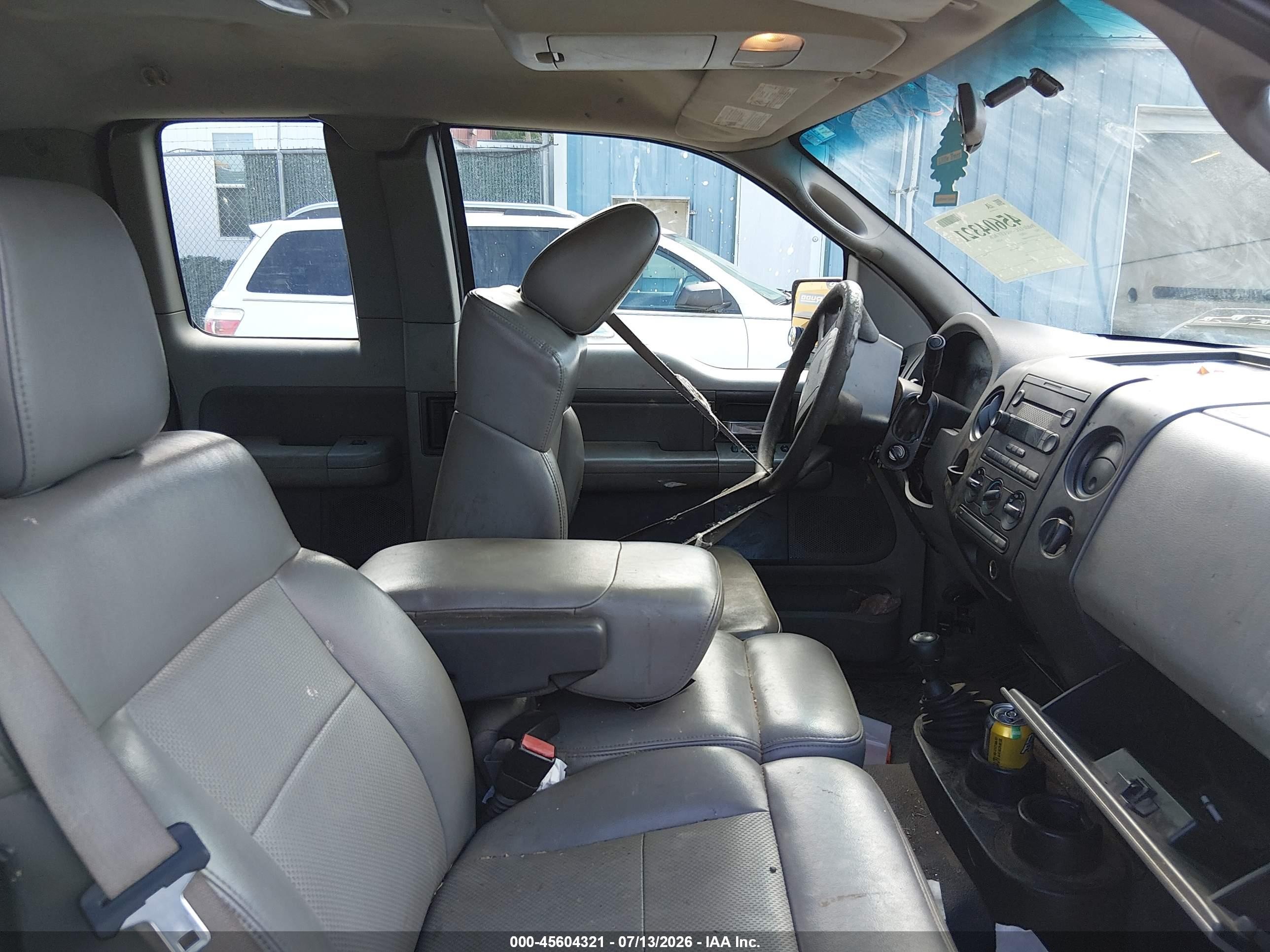2005 Ford F-150 Stx/xl/xlt White vin: 1FTRX14W95NB40002