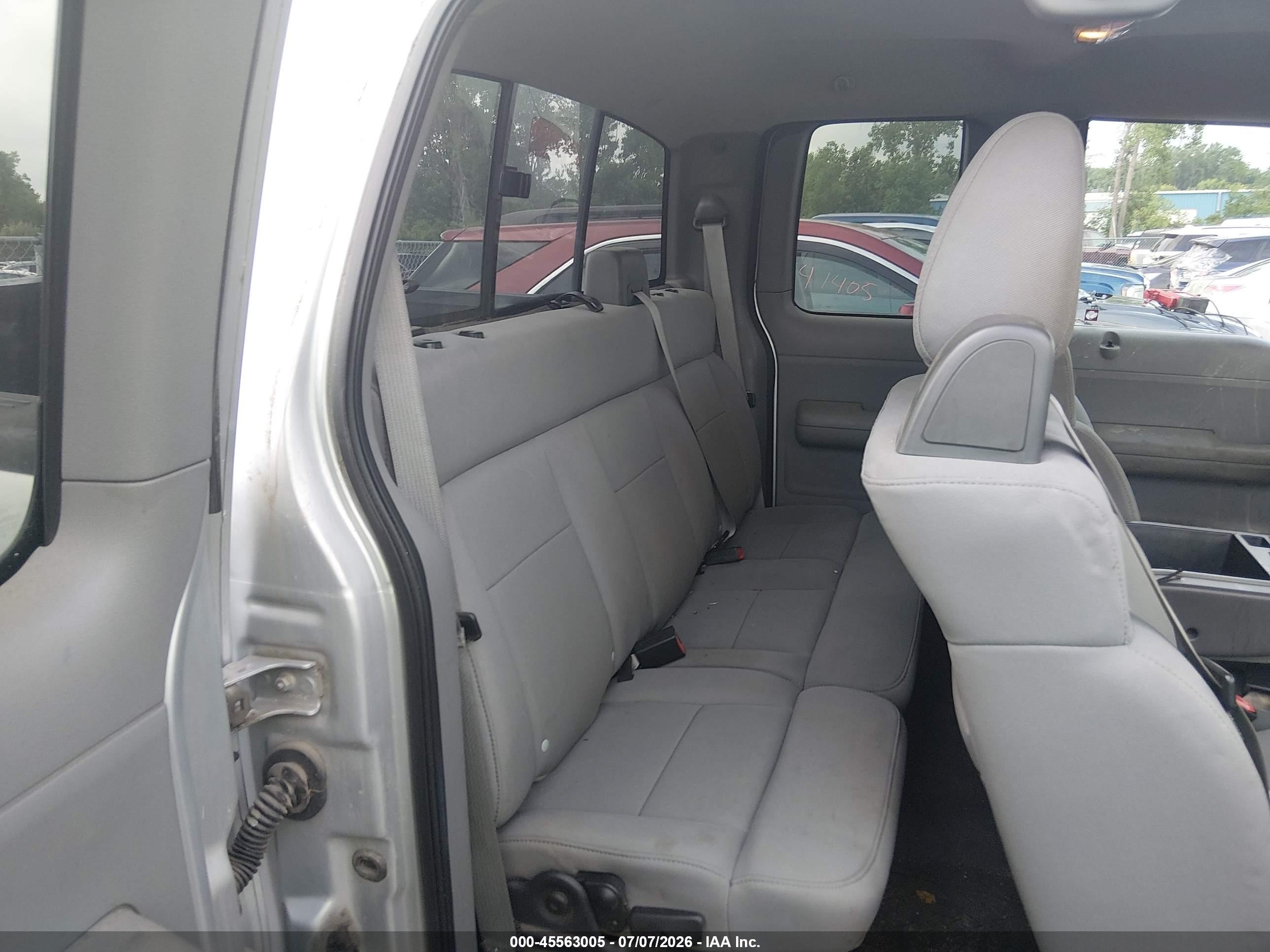 2005 Ford F-150 Stx/xl/xlt Silver vin: 1FTRX14WX5FA92861