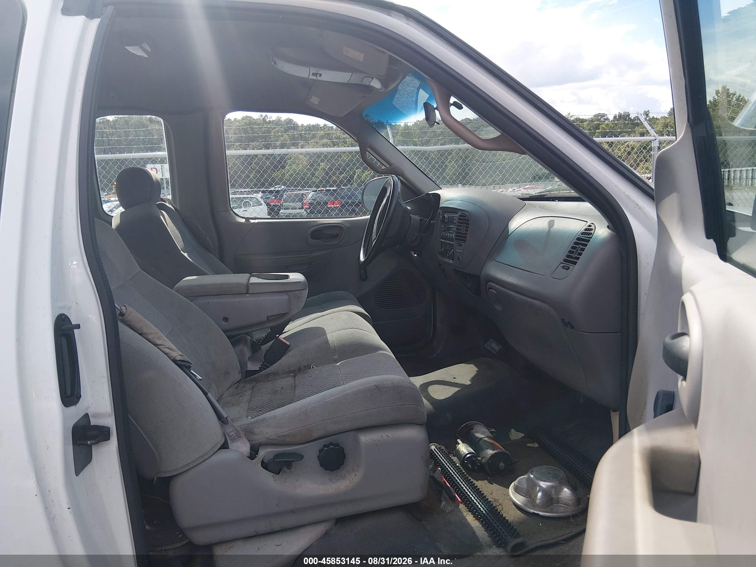 2002 Ford F-150 Xl/xlt White vin: 1FTRX17202NA12980
