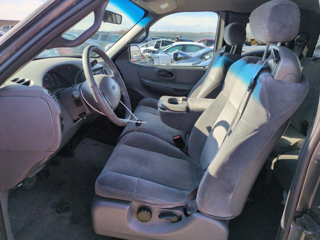 2002 Ford F150 Gray vin: 1FTRX17202NA40343