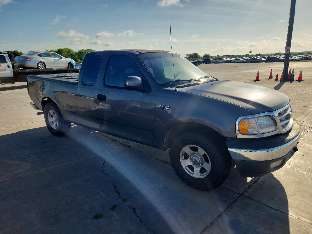 2002 Ford F150 Gray vin: 1FTRX17202NC07249