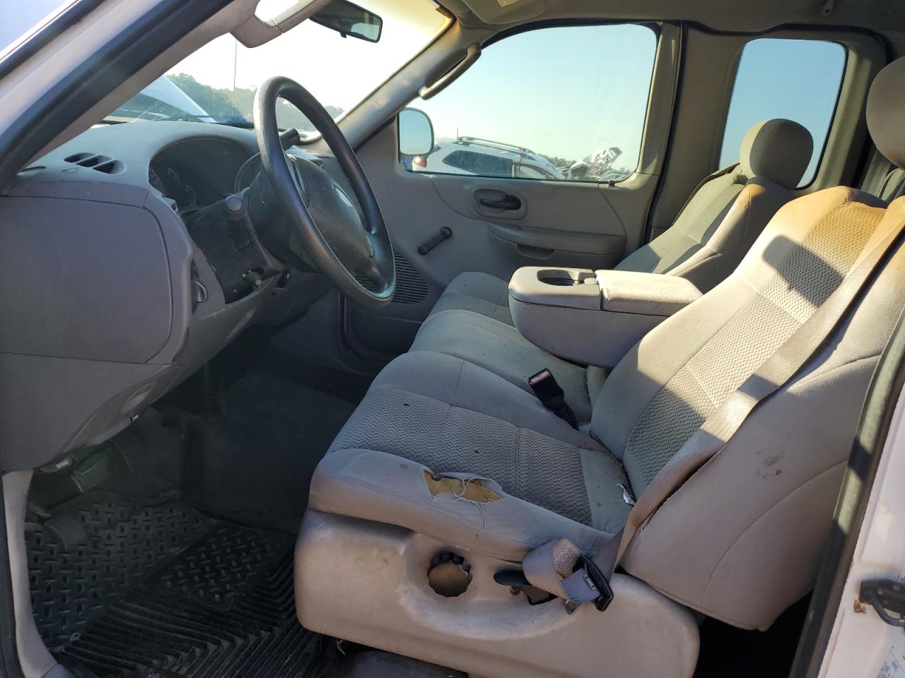 2003 Ford F150 White vin: 1FTRX17203NB45949