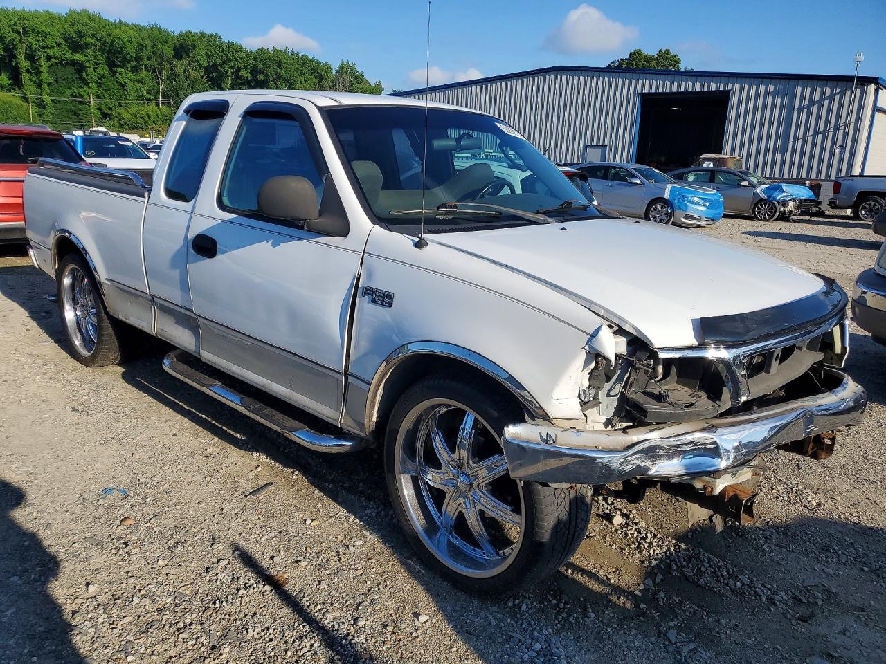 2002 Ford F150 White vin: 1FTRX17232NB56393