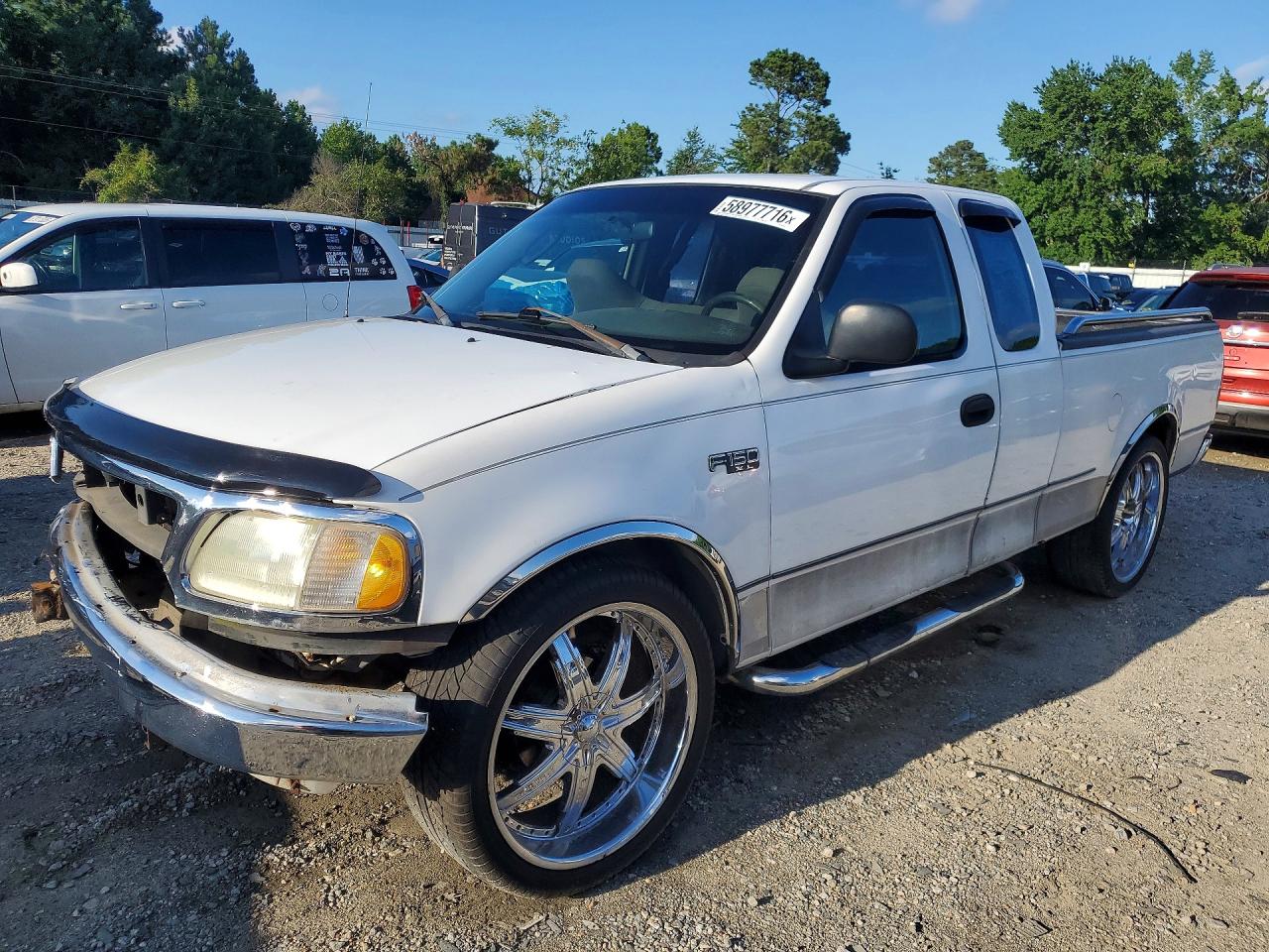 2002 Ford F150 White vin: 1FTRX17232NB56393