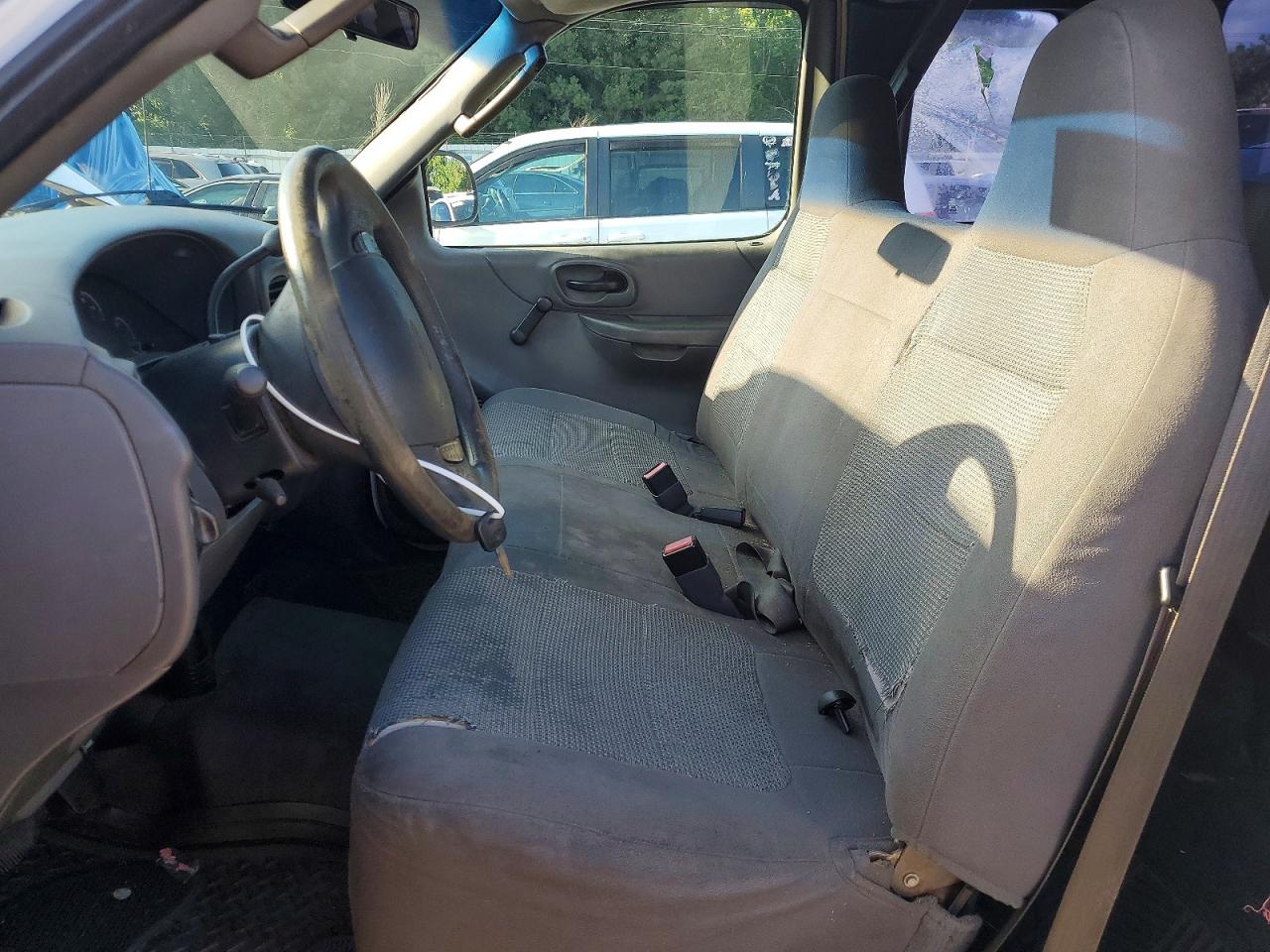 2002 Ford F150 White vin: 1FTRX17232NB56393