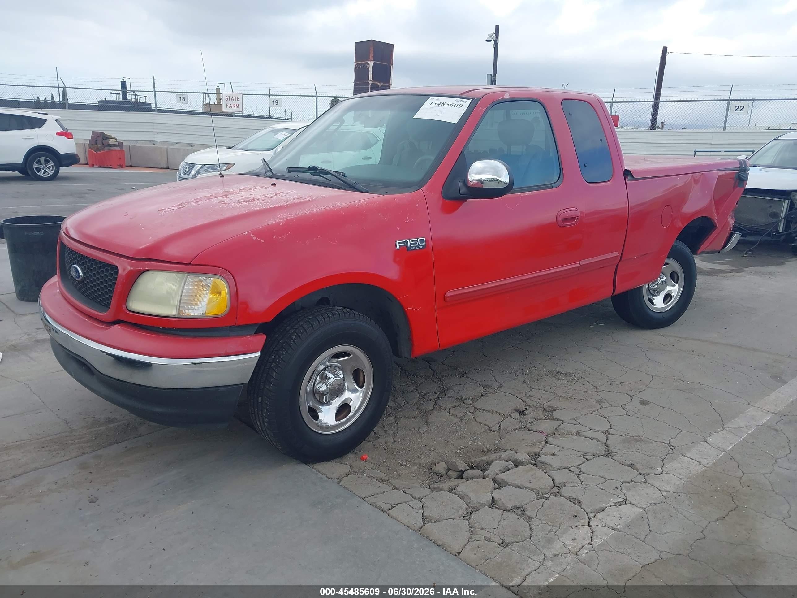 2003 Ford F-150 Xl/xlt Red vin: 1FTRX17233NA75895